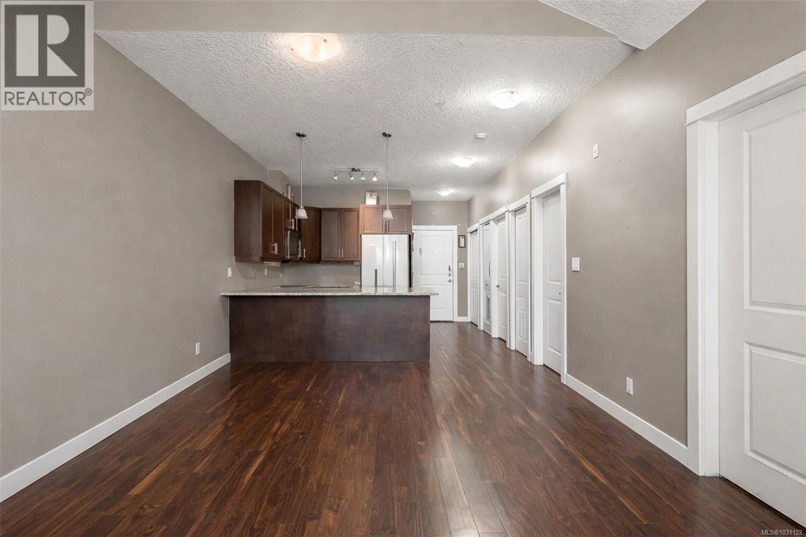 305 938 Dunford Ave, Langford