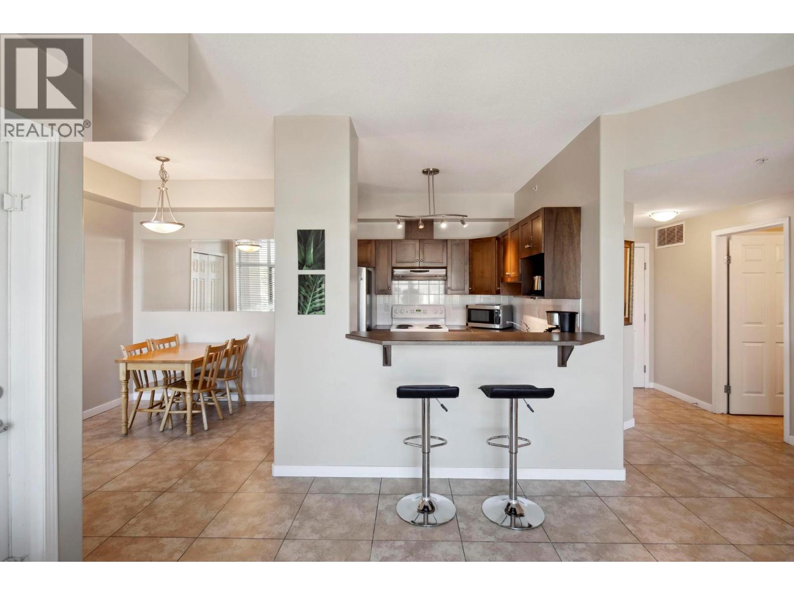 1128 Sunset Drive Unit# 904, Kelowna