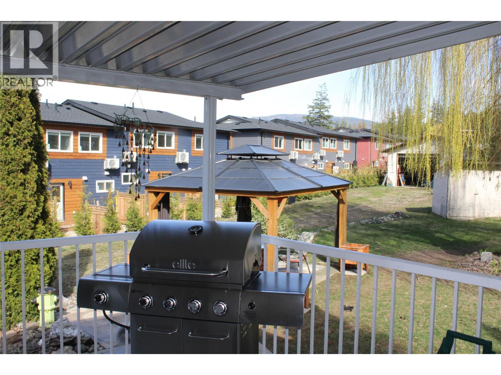 1021 12 Avenue SE, Salmon Arm