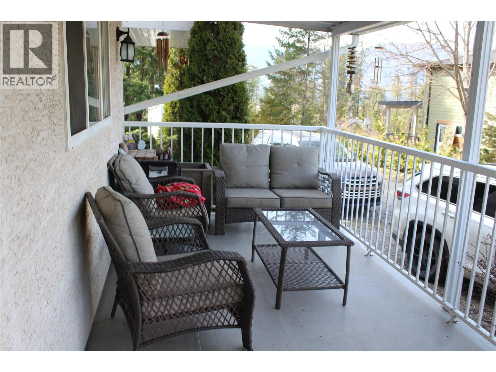 1021 12 Avenue SE, Salmon Arm