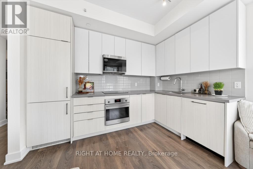 #1104 297 OAK WALK DRIVE - 28