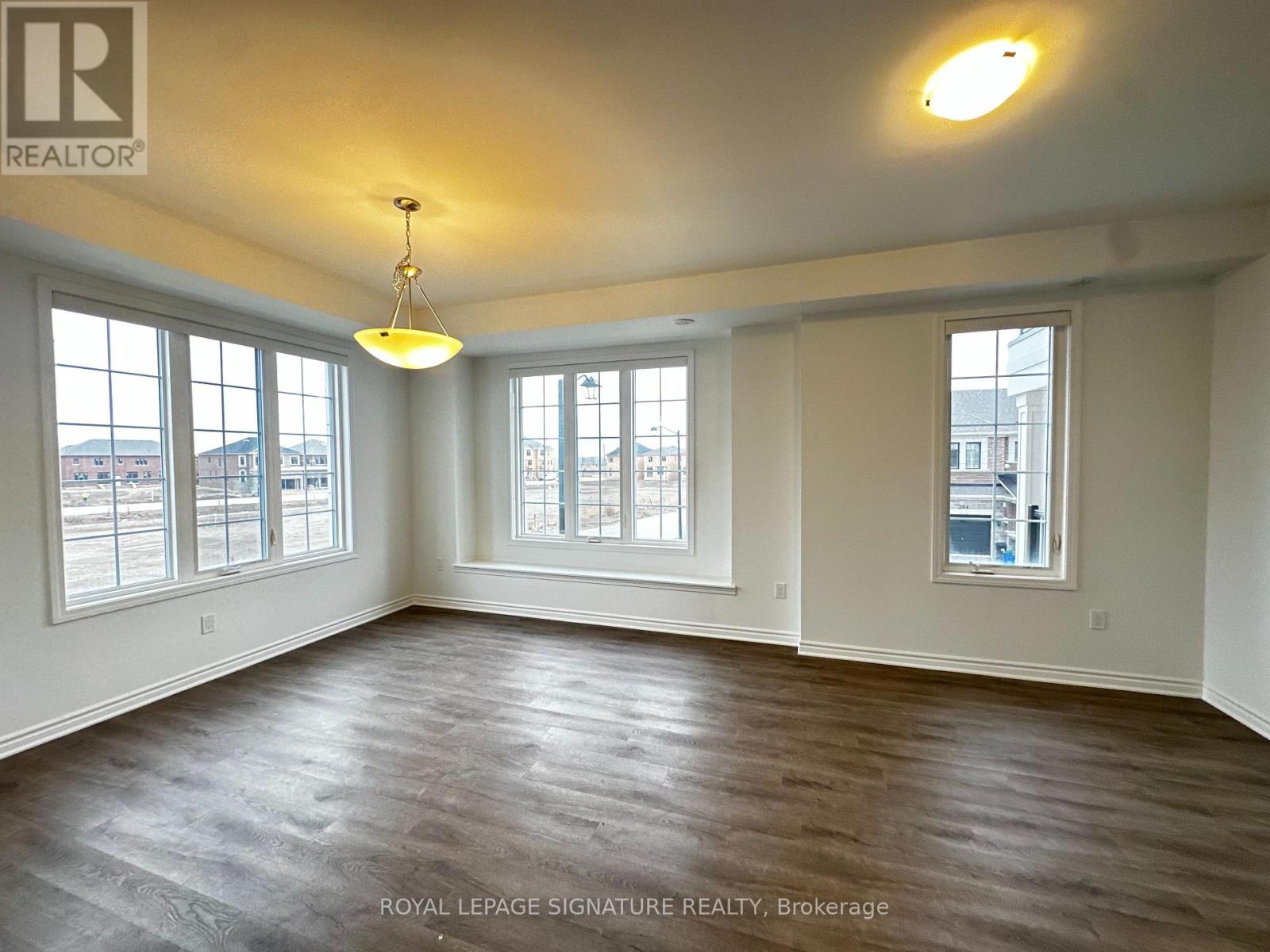 15 - 1259 LILY CRESCENT