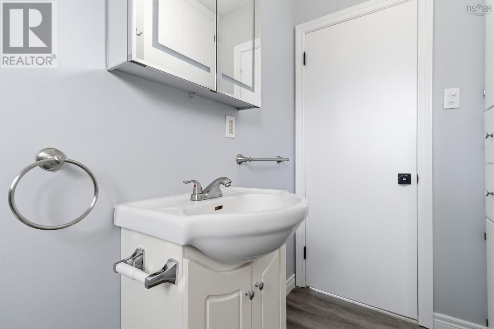 Property 23 of 48 of 796 331 Highway