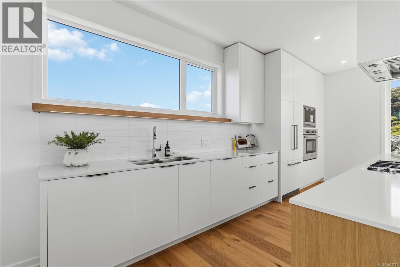 3700 KOOTENAY PL - 29