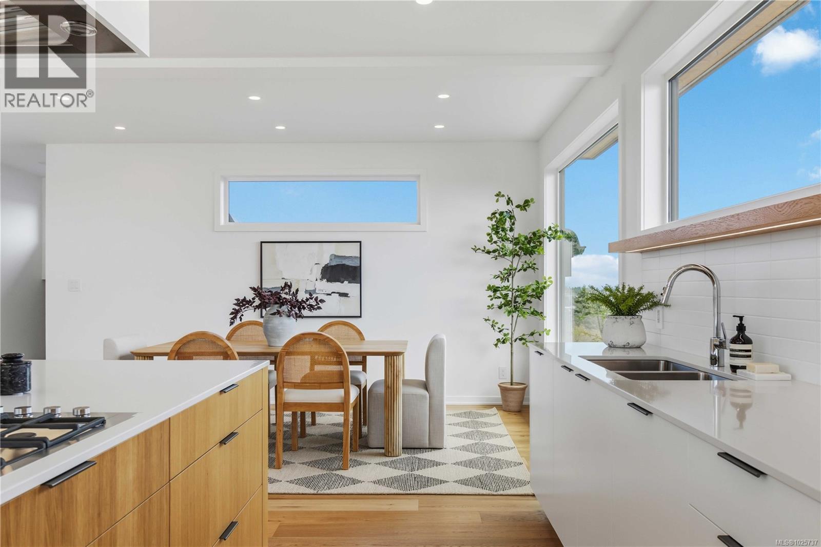 3700 KOOTENAY PL - 32