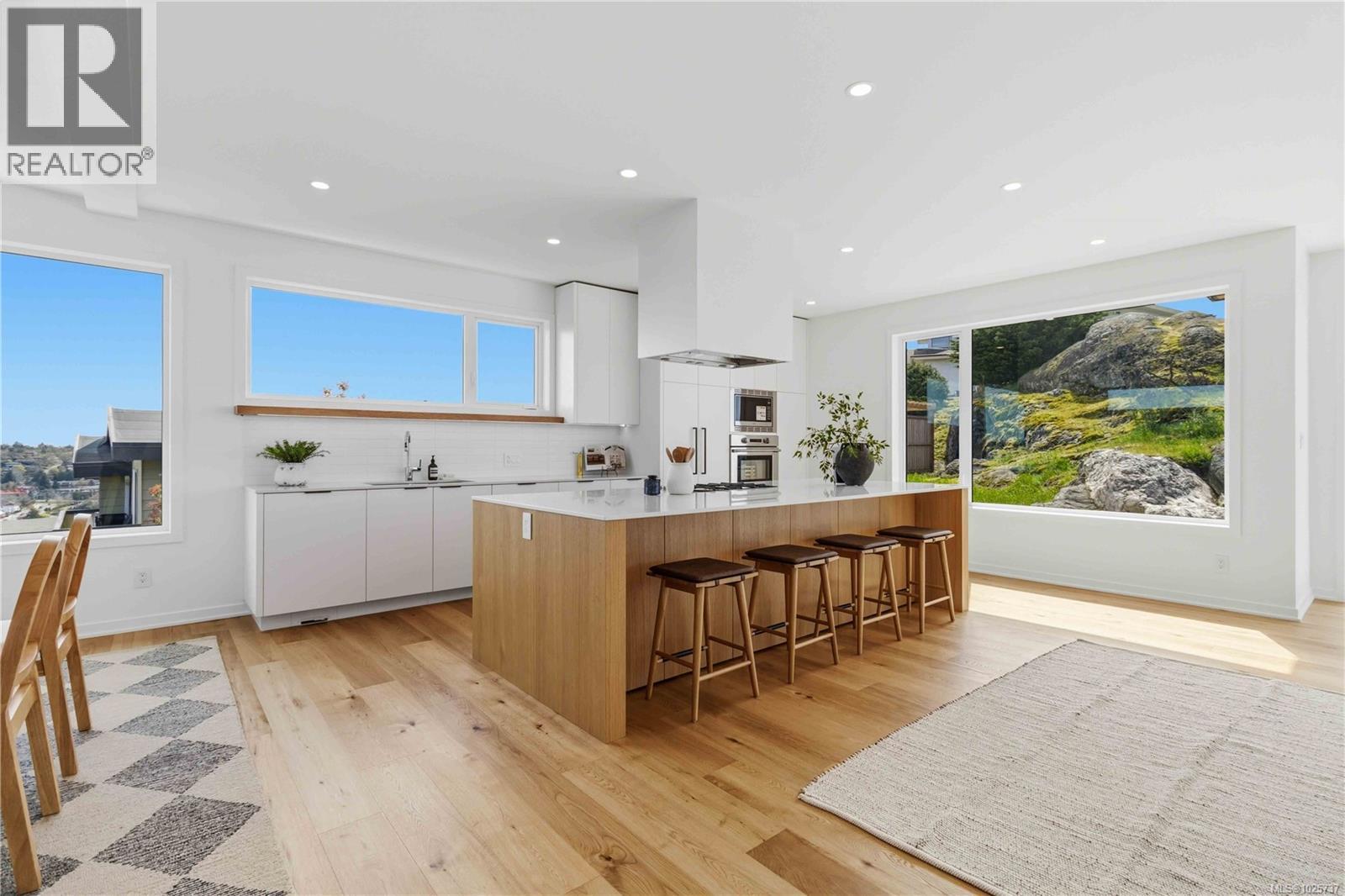 3700 KOOTENAY PL - 26