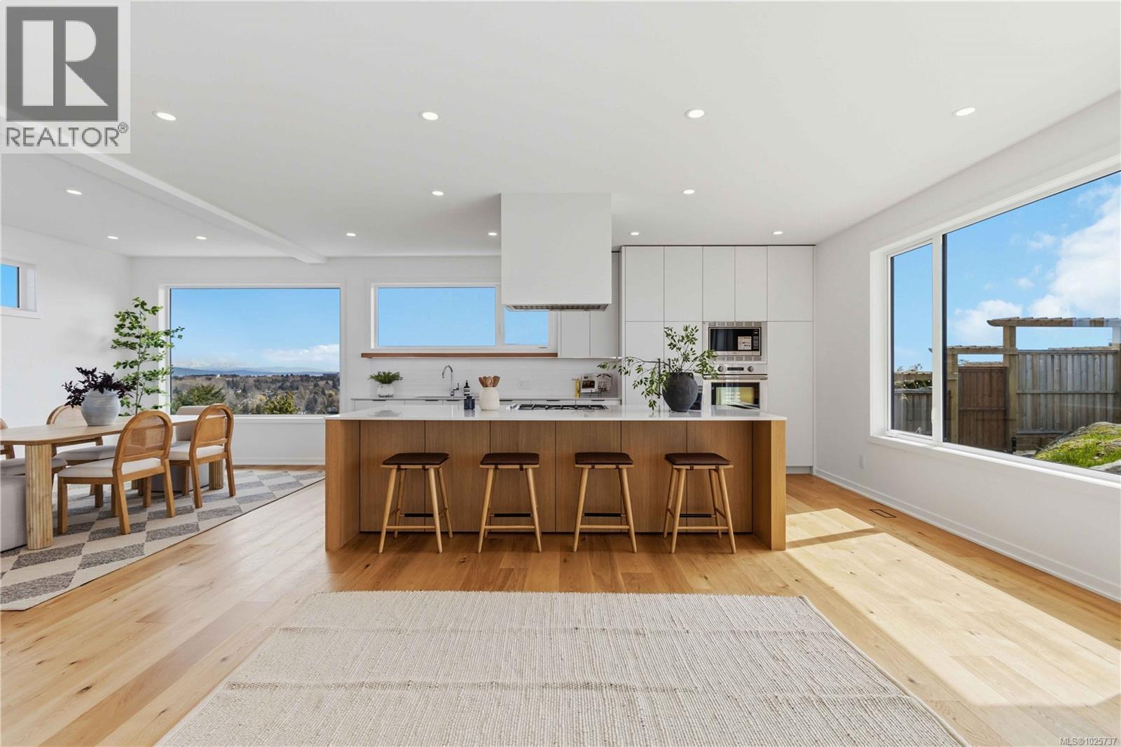 3700 KOOTENAY PL - 27