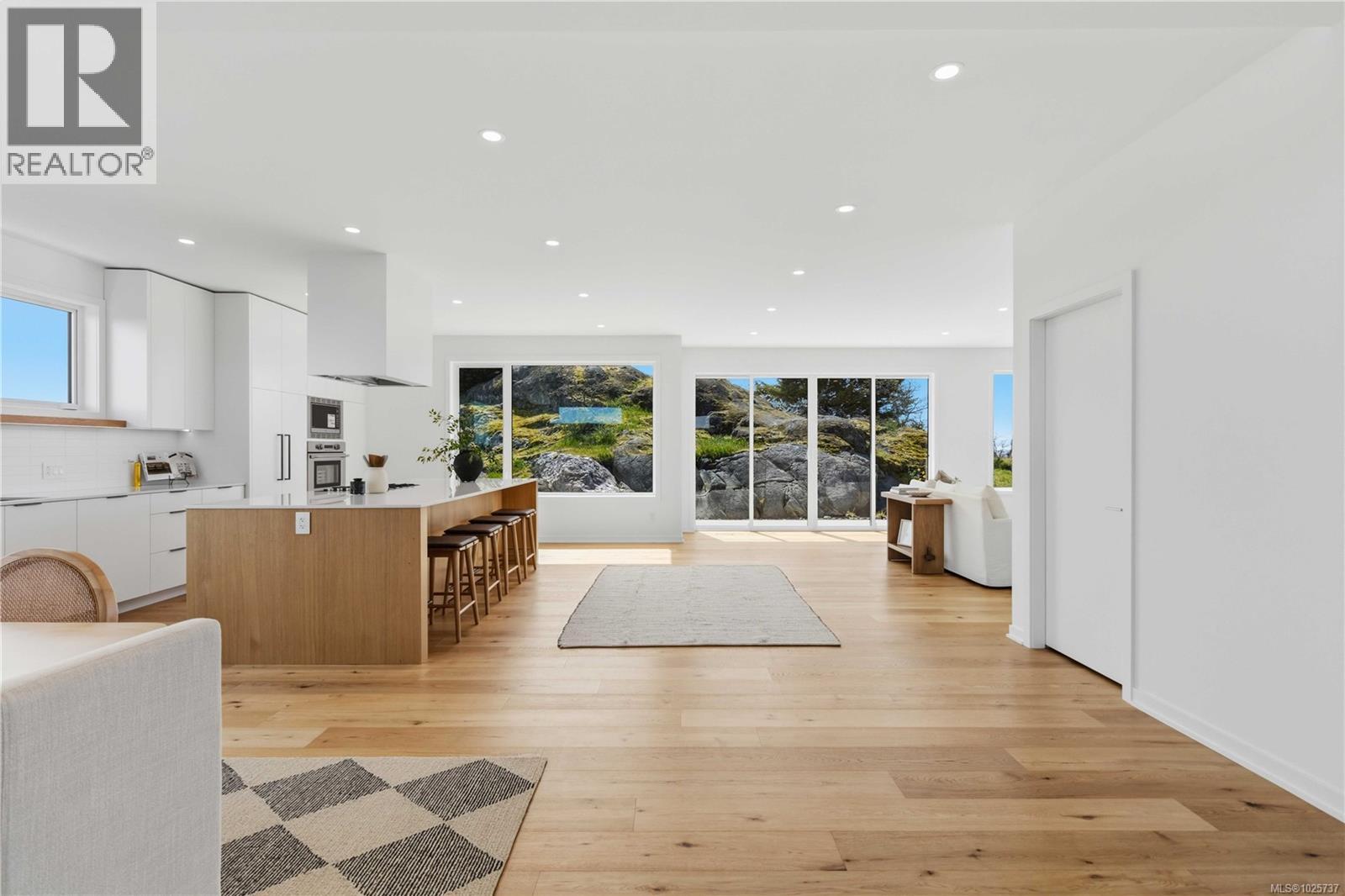 3700 KOOTENAY PL - 22