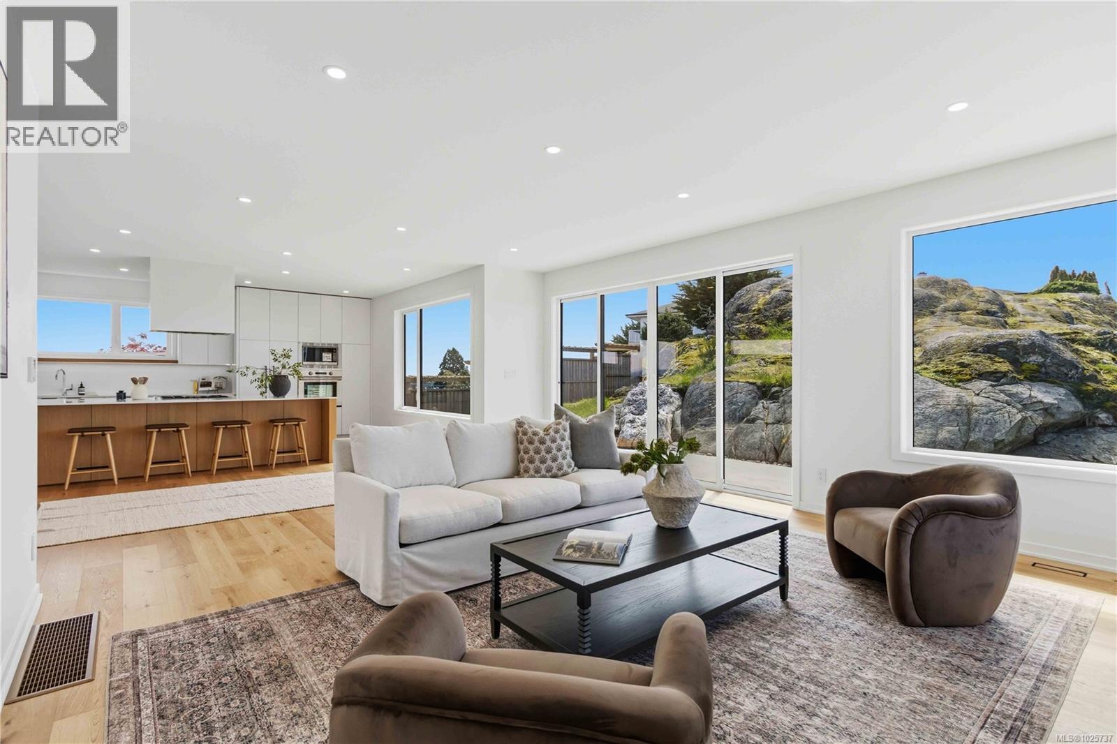 3700 KOOTENAY PL - 15