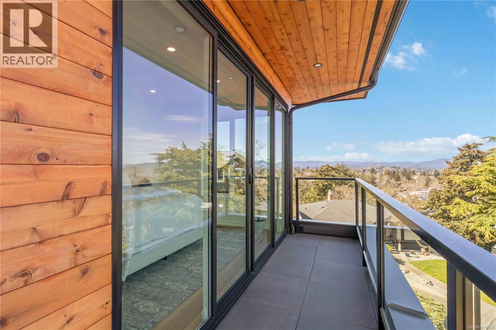 3700 KOOTENAY PL - 95