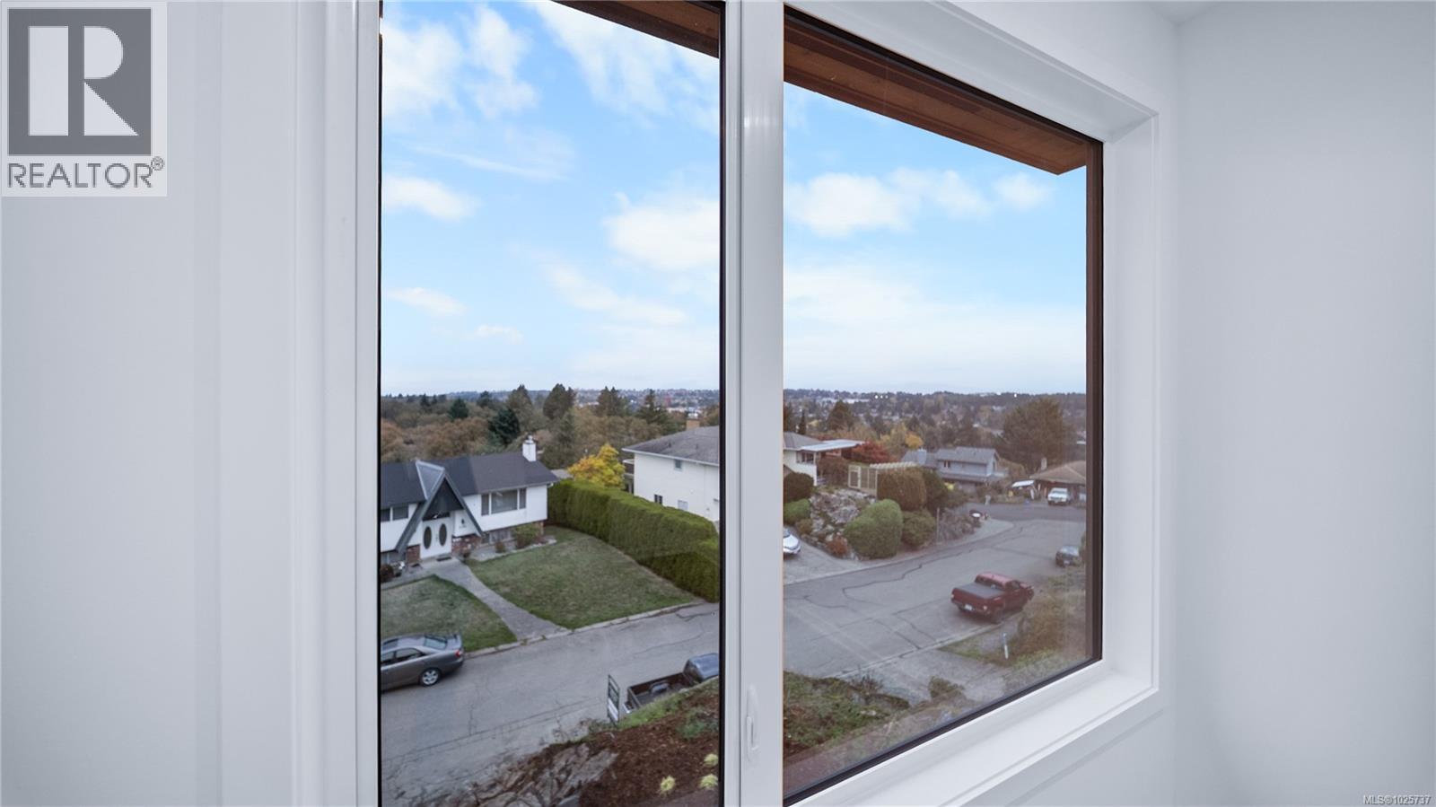 3700 KOOTENAY PL - 54