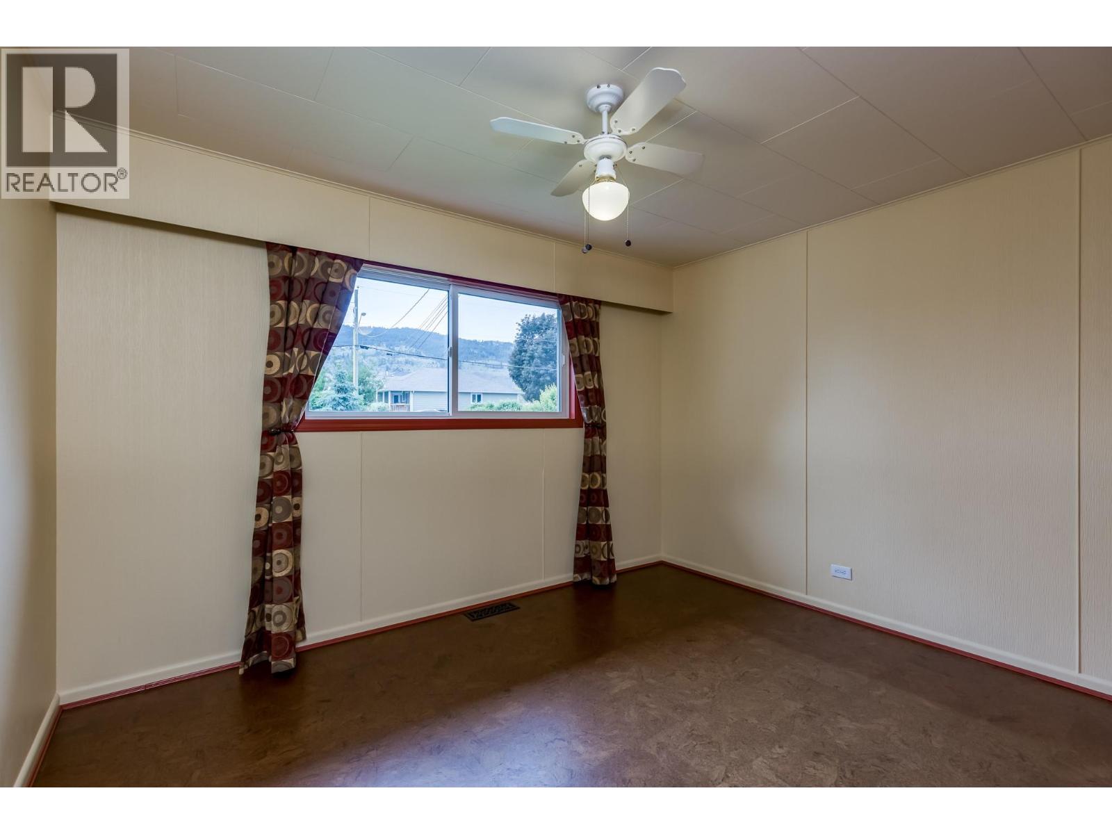 1736 HAPPYVALE AVENUE - 8