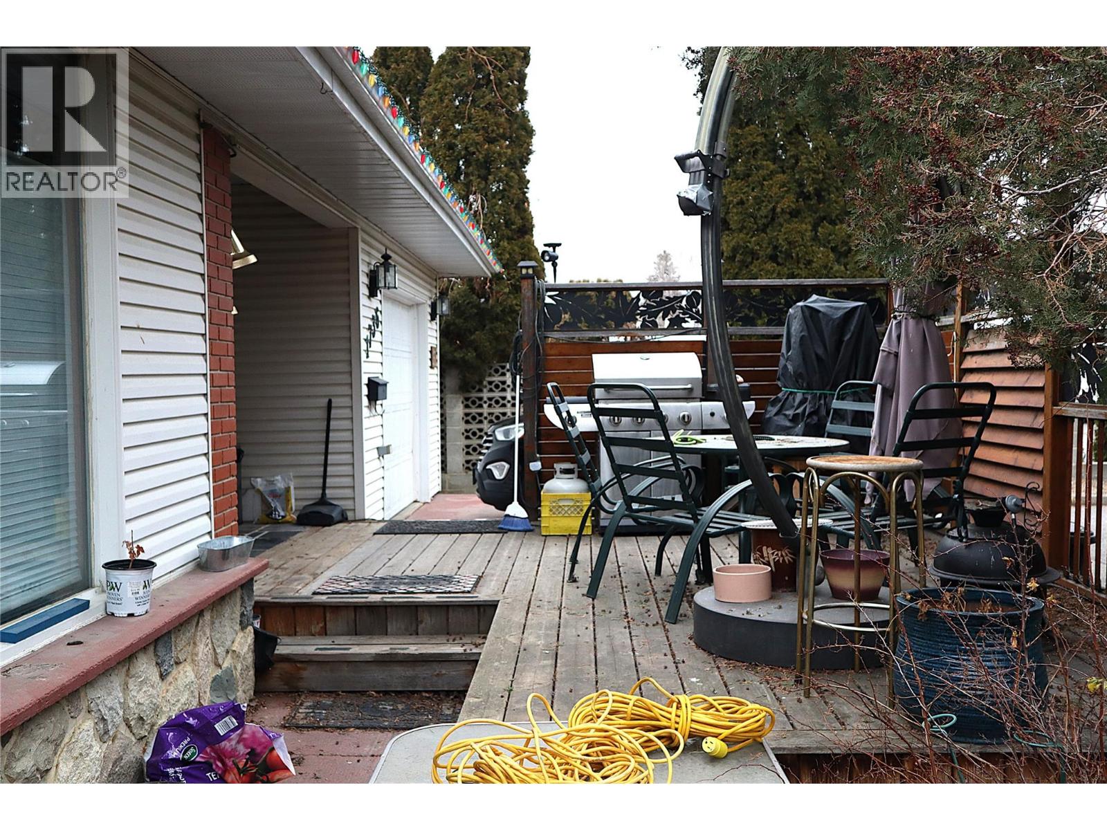 1736 HAPPYVALE AVENUE - 42