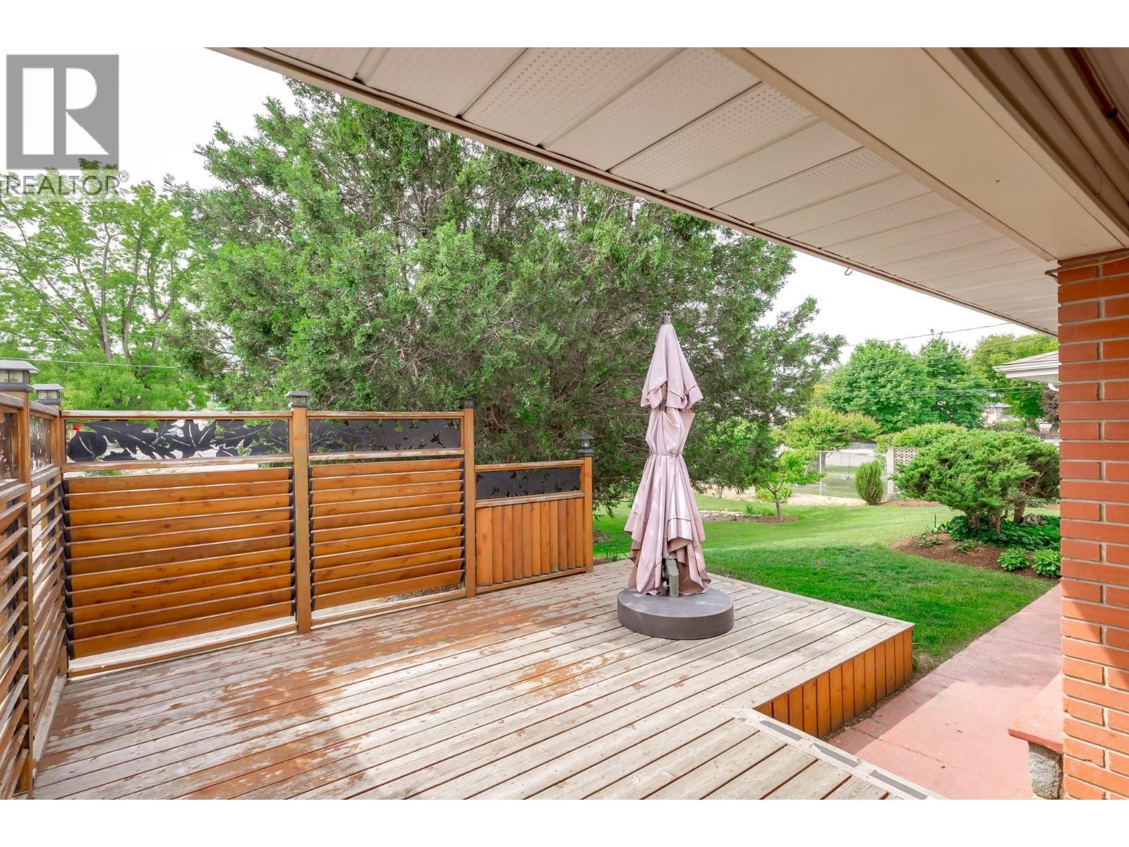 1736 HAPPYVALE AVENUE - 39