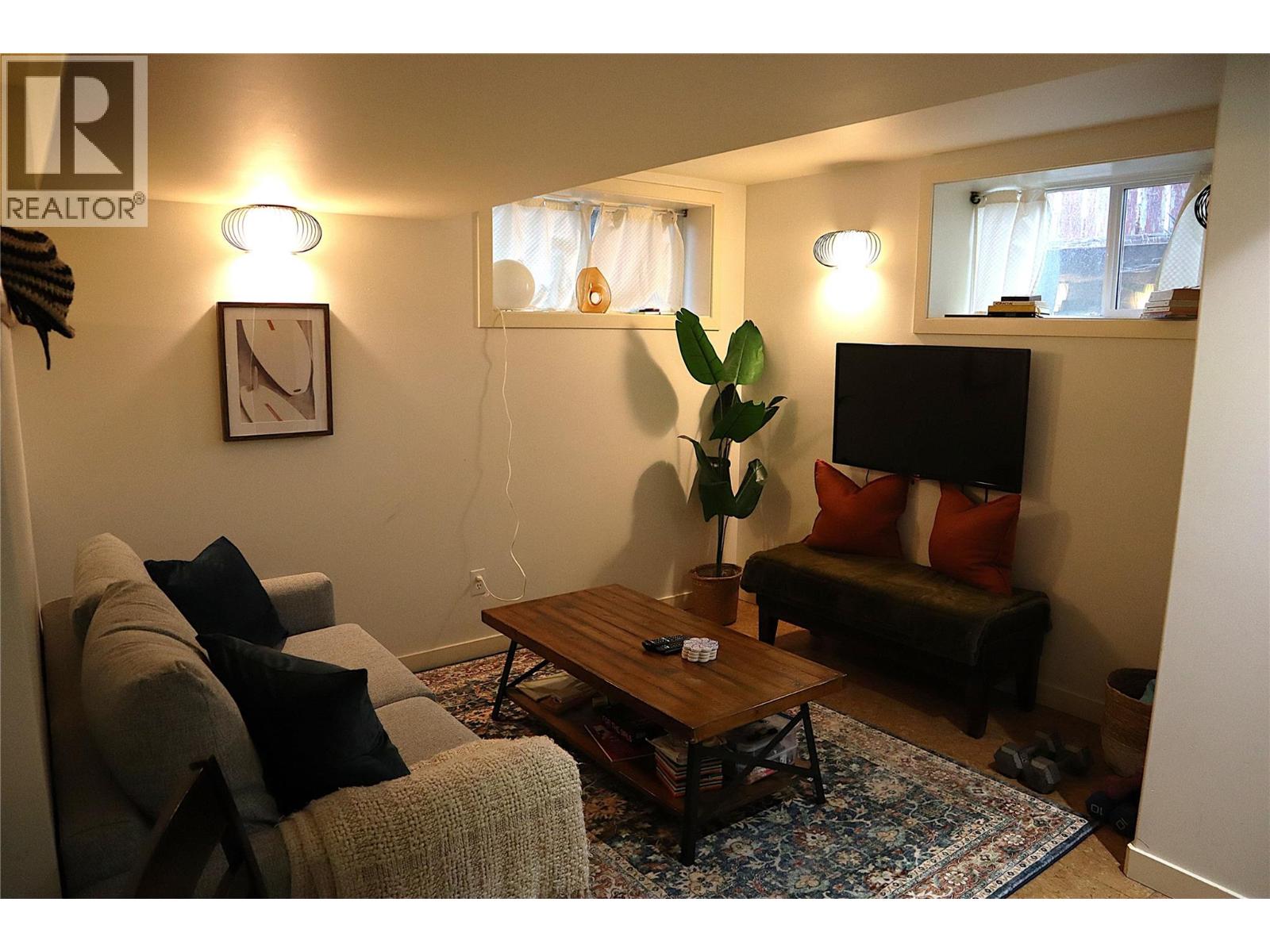 1736 HAPPYVALE AVENUE - 19