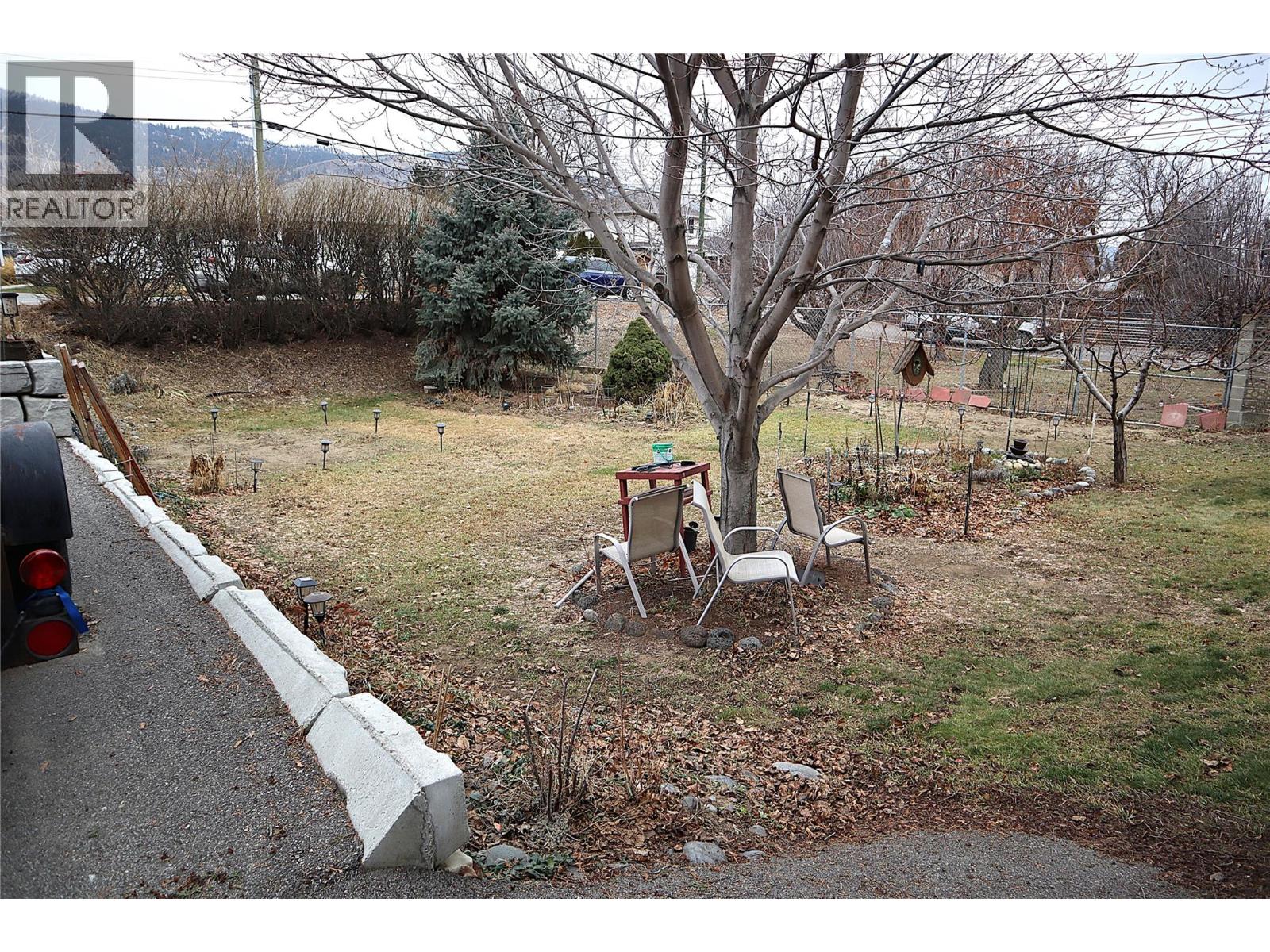 1736 HAPPYVALE AVENUE - 31