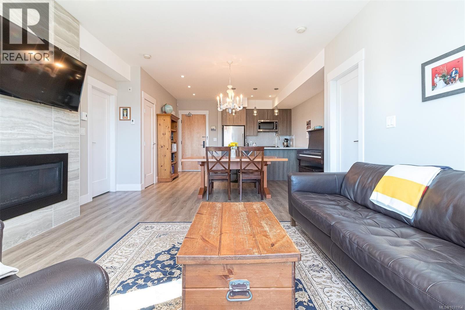 #307 2500 Hackett Cres - 6