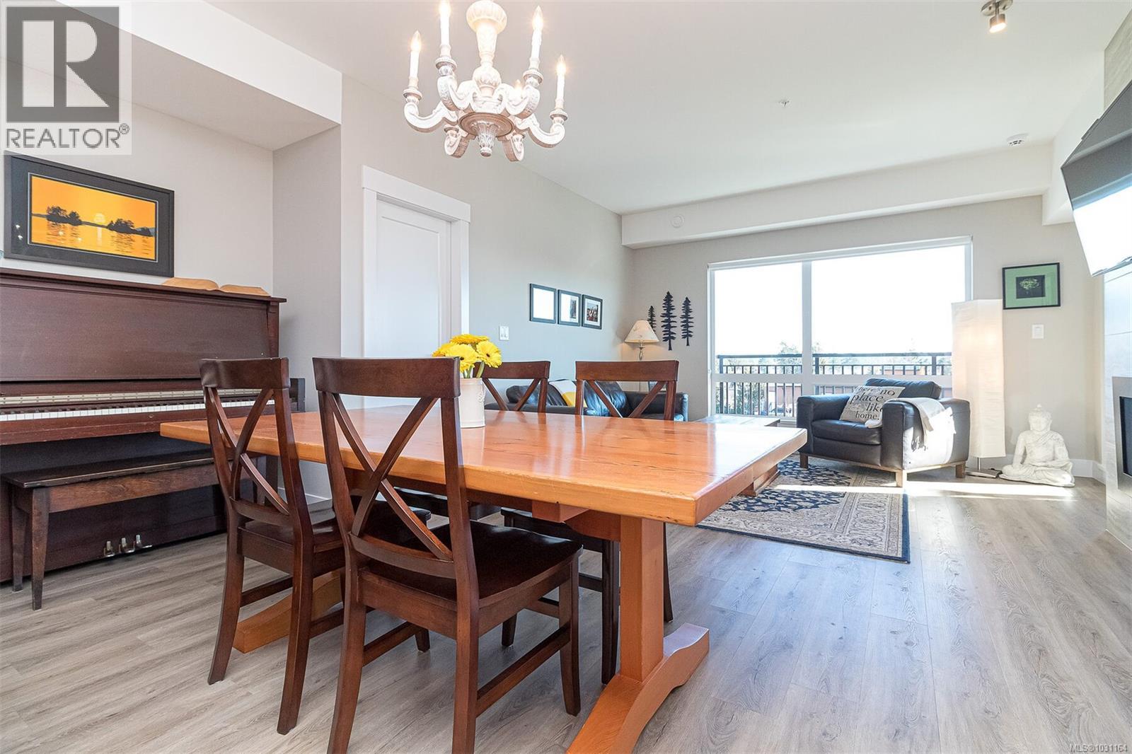 #307 2500 Hackett Cres - 17