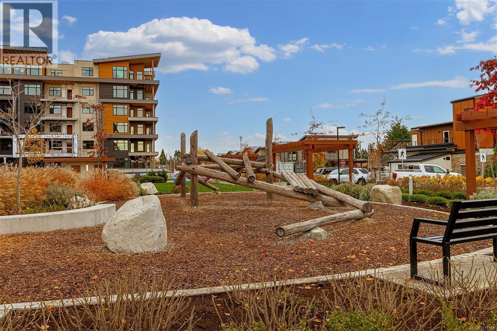 #307 2500 HACKETT CRES - 47