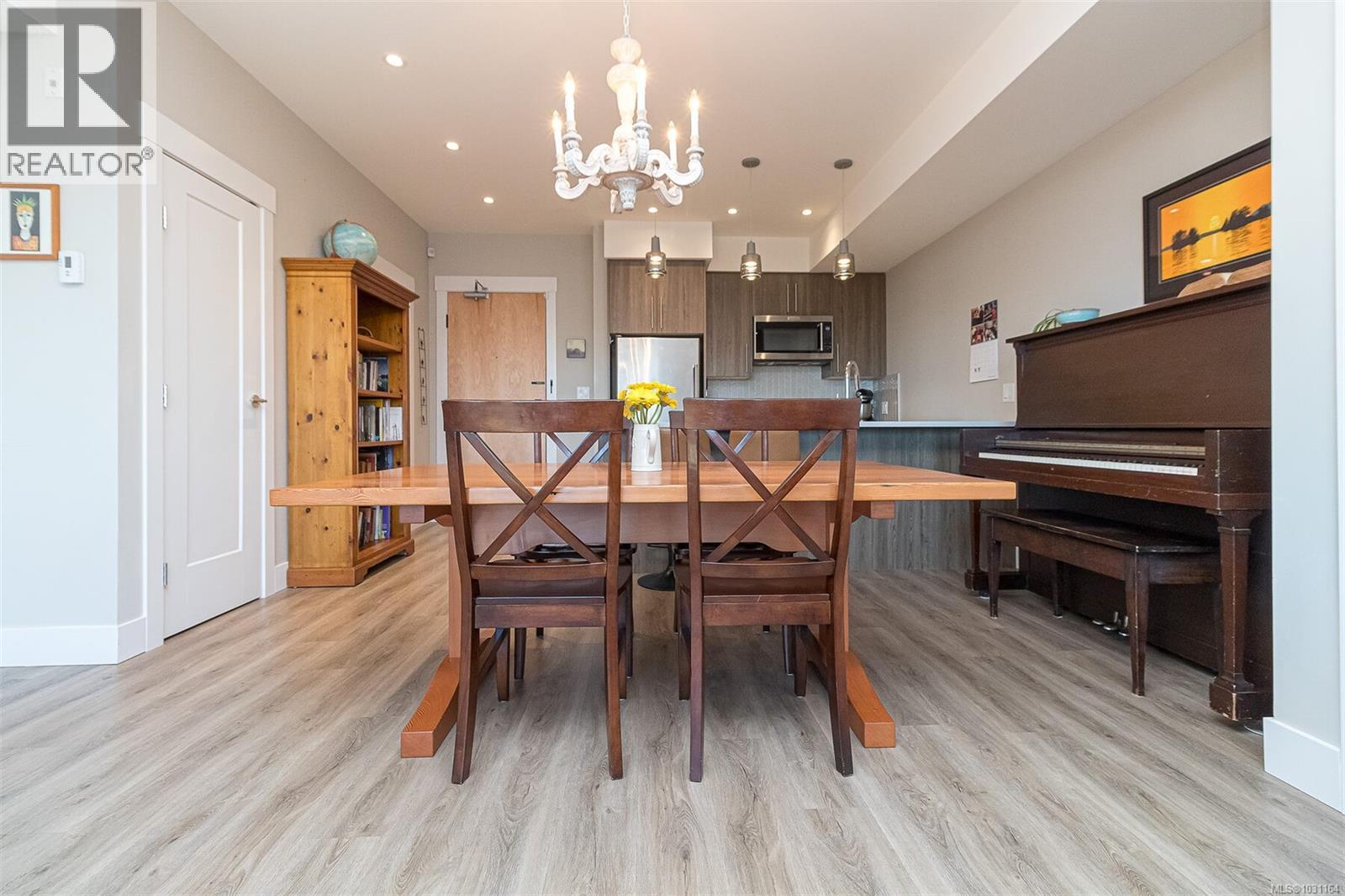 #307 2500 Hackett Cres - 15