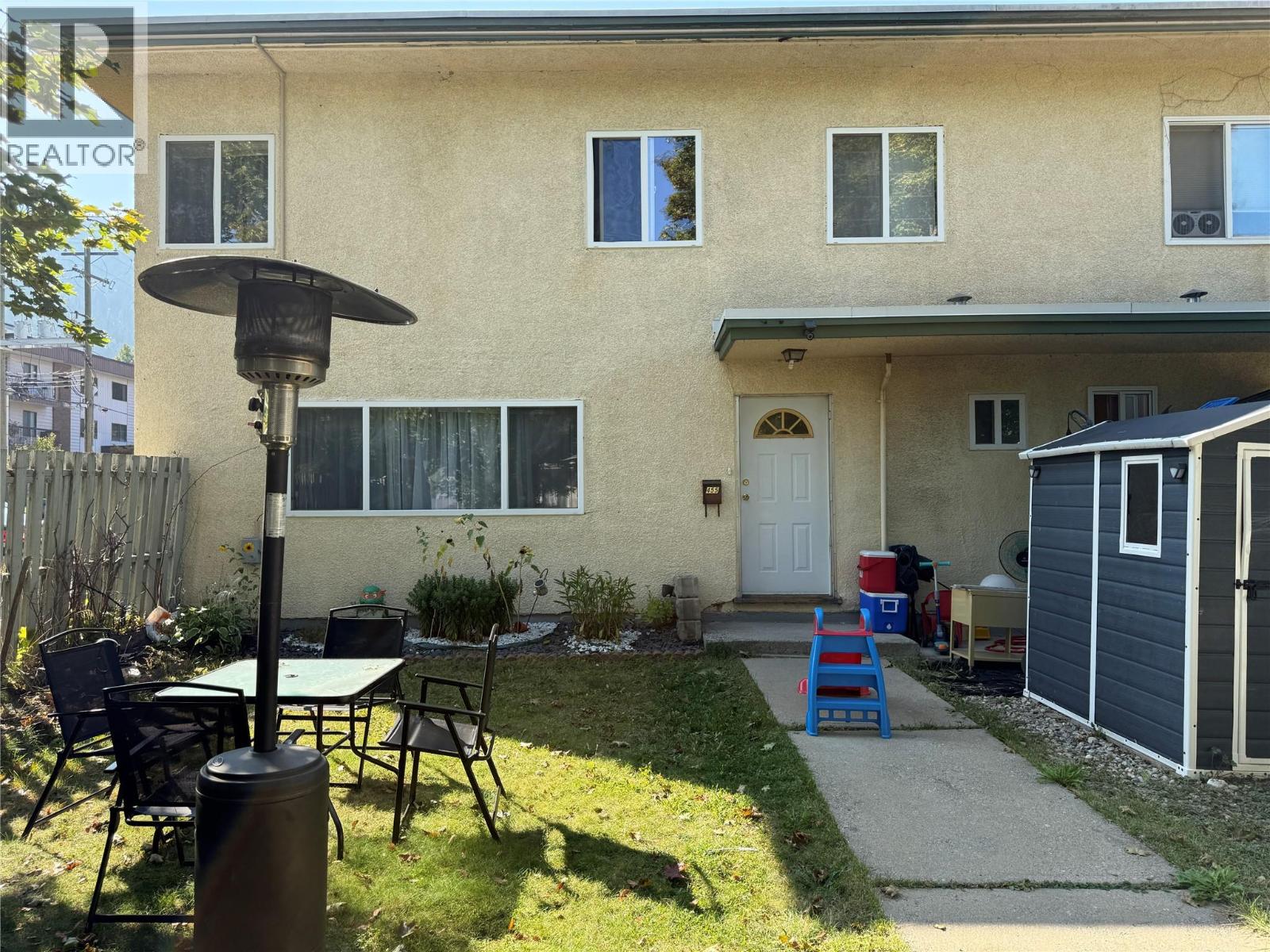 455 Richards Street W - 1