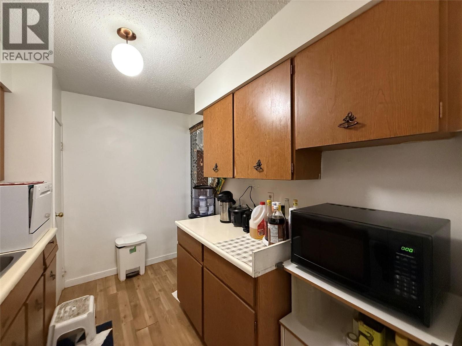 455 Richards Street W - 15