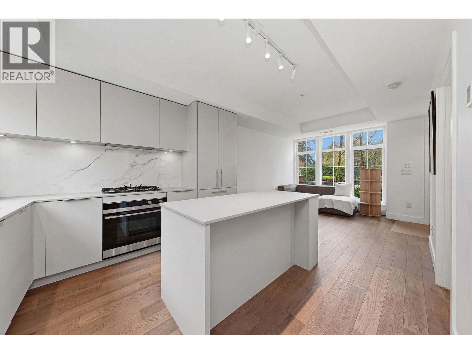 119 2070 CURLING ROAD