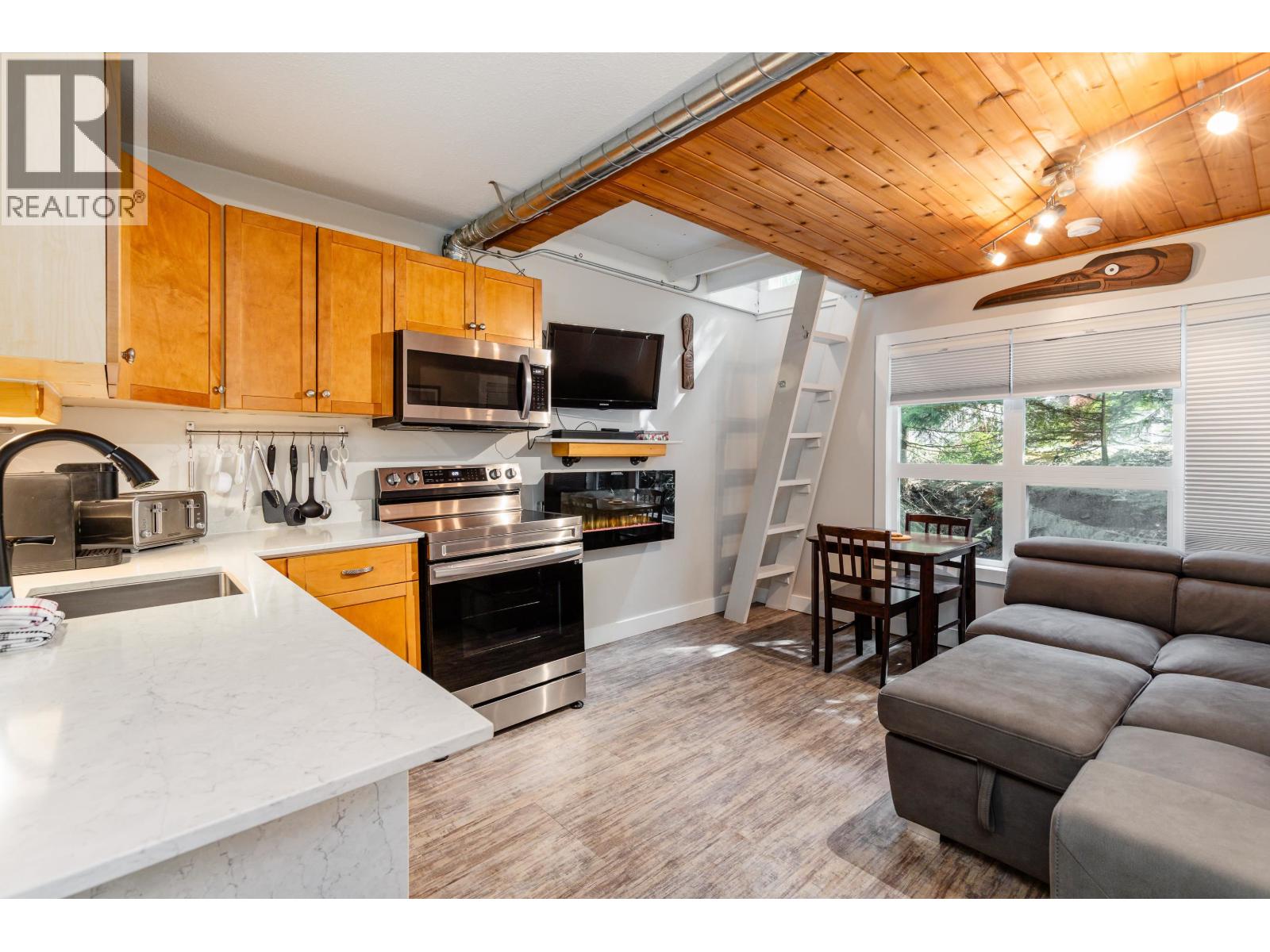 4 2028 INNSBRUCK DRIVE, Whistler