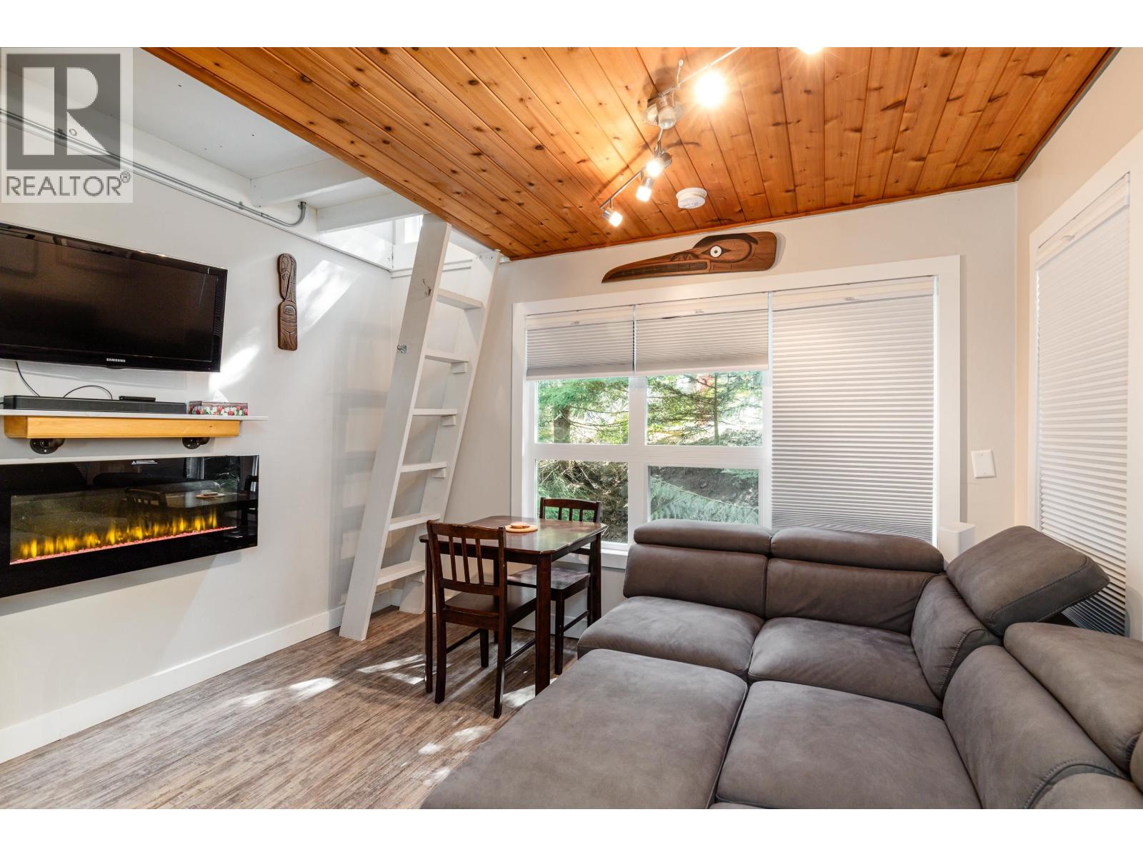 4 2028 INNSBRUCK DRIVE, Whistler