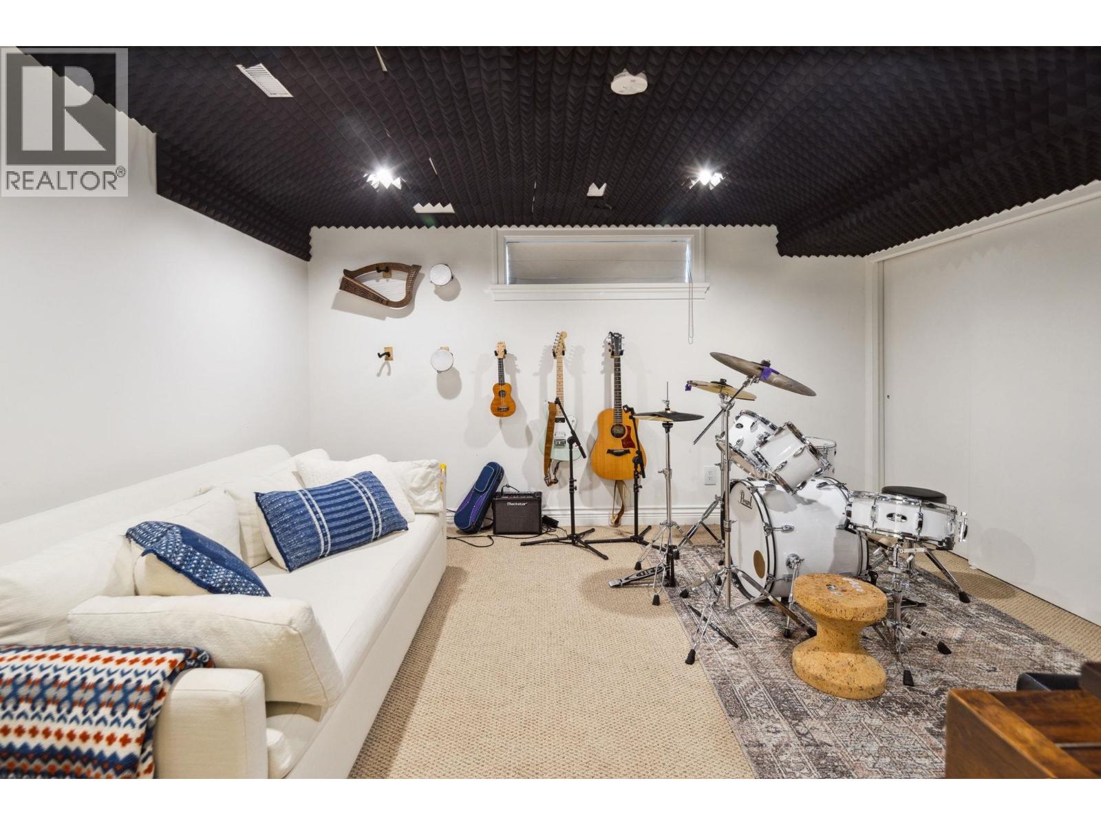 1749 W 38TH AVENUE, Vancouver