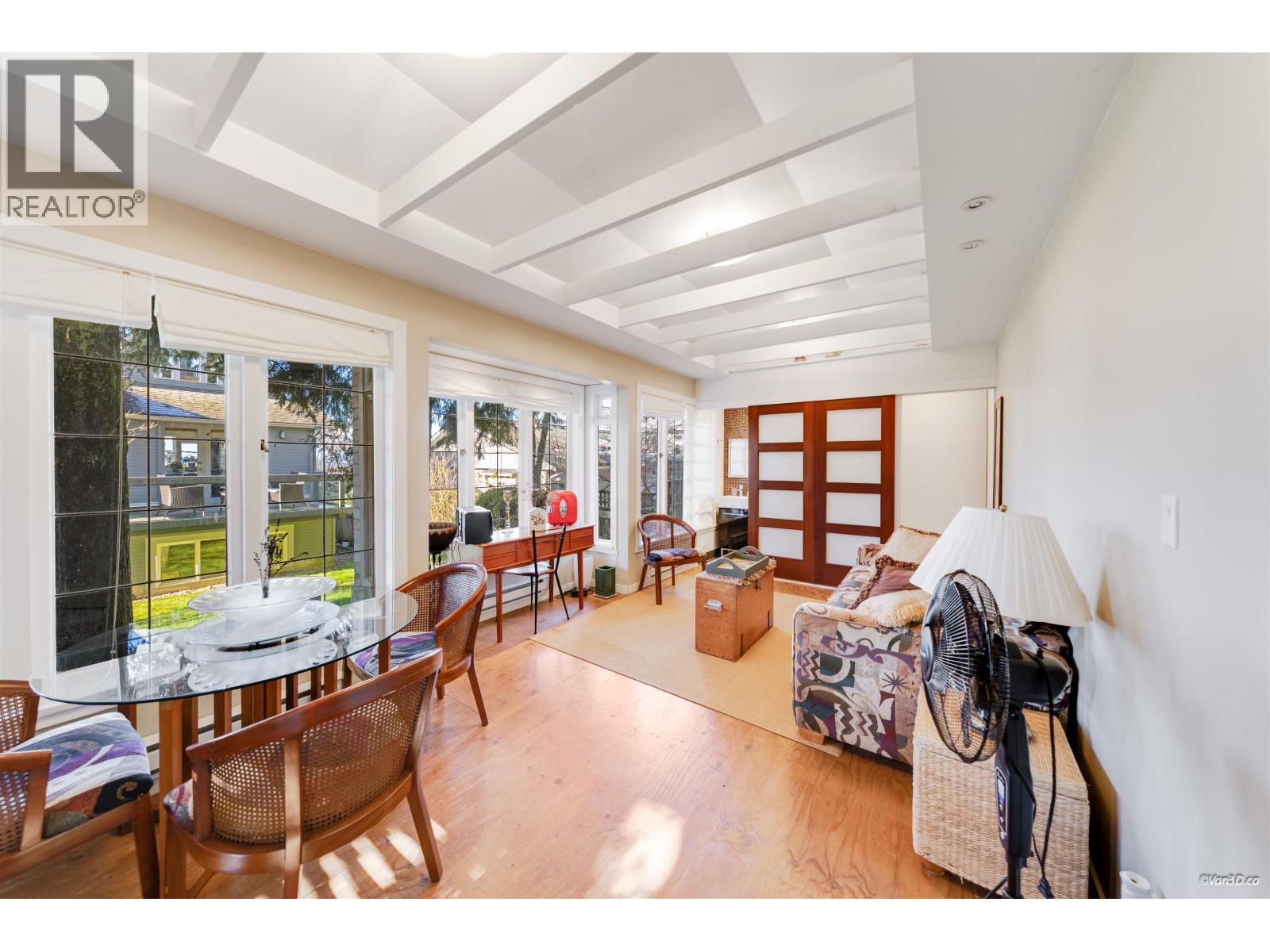 670 MONTROYAL BOULEVARD, North Vancouver