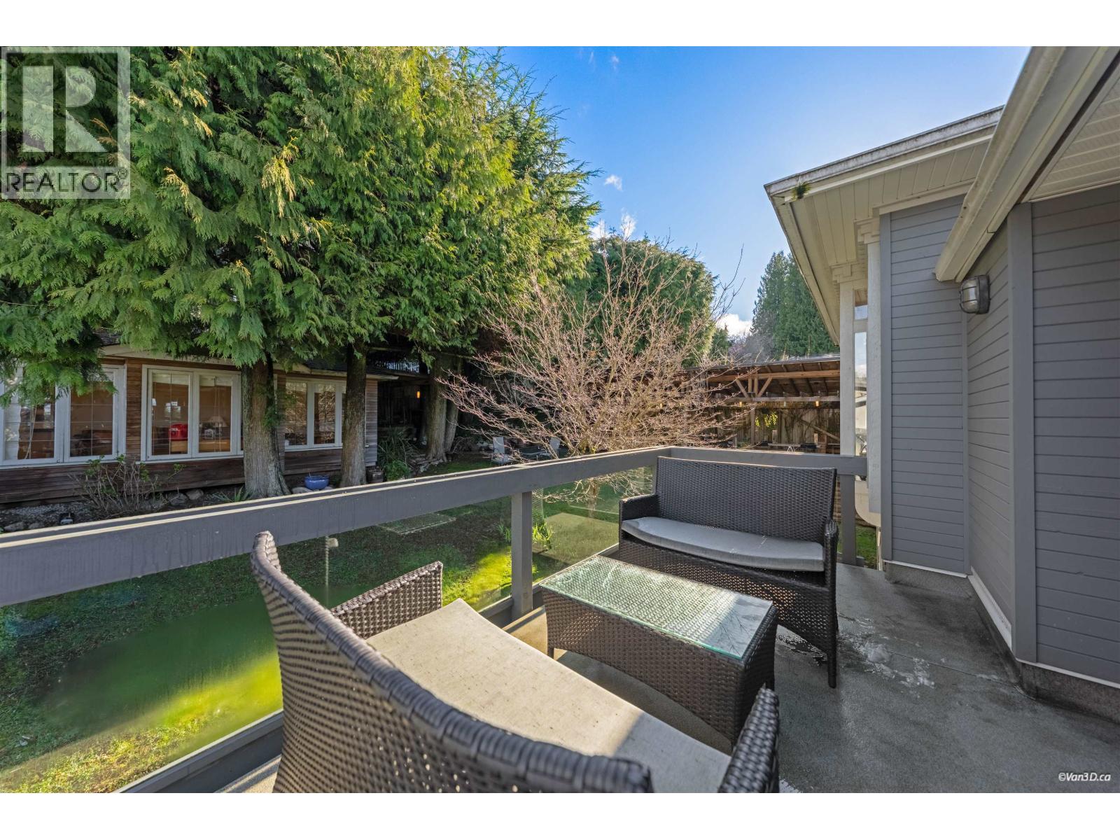670 MONTROYAL BOULEVARD, North Vancouver