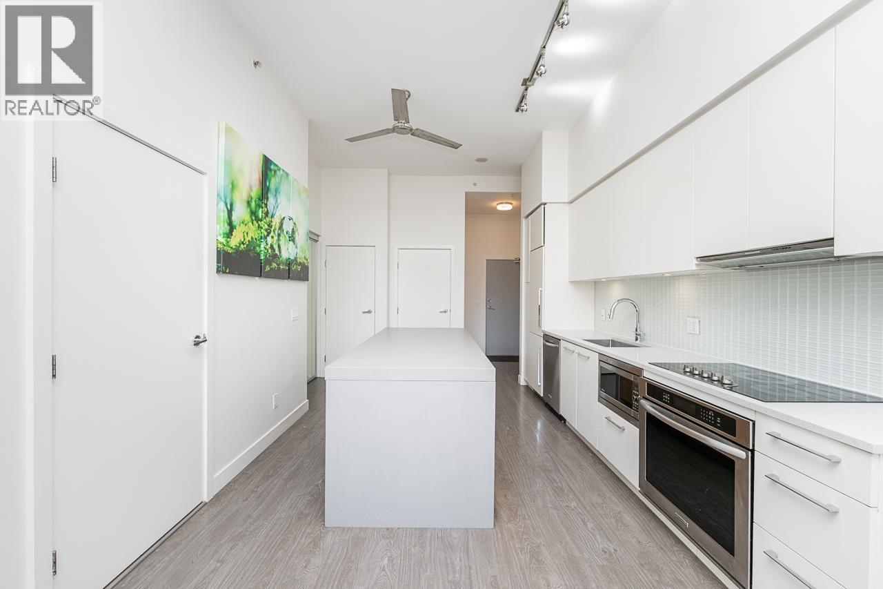 309 668 COLUMBIA STREET, New Westminster