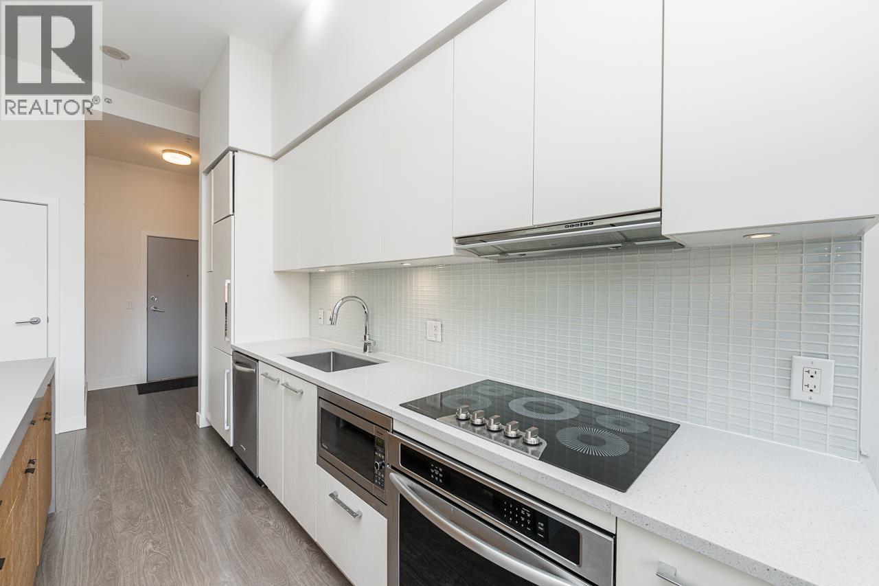 309 668 COLUMBIA STREET, New Westminster