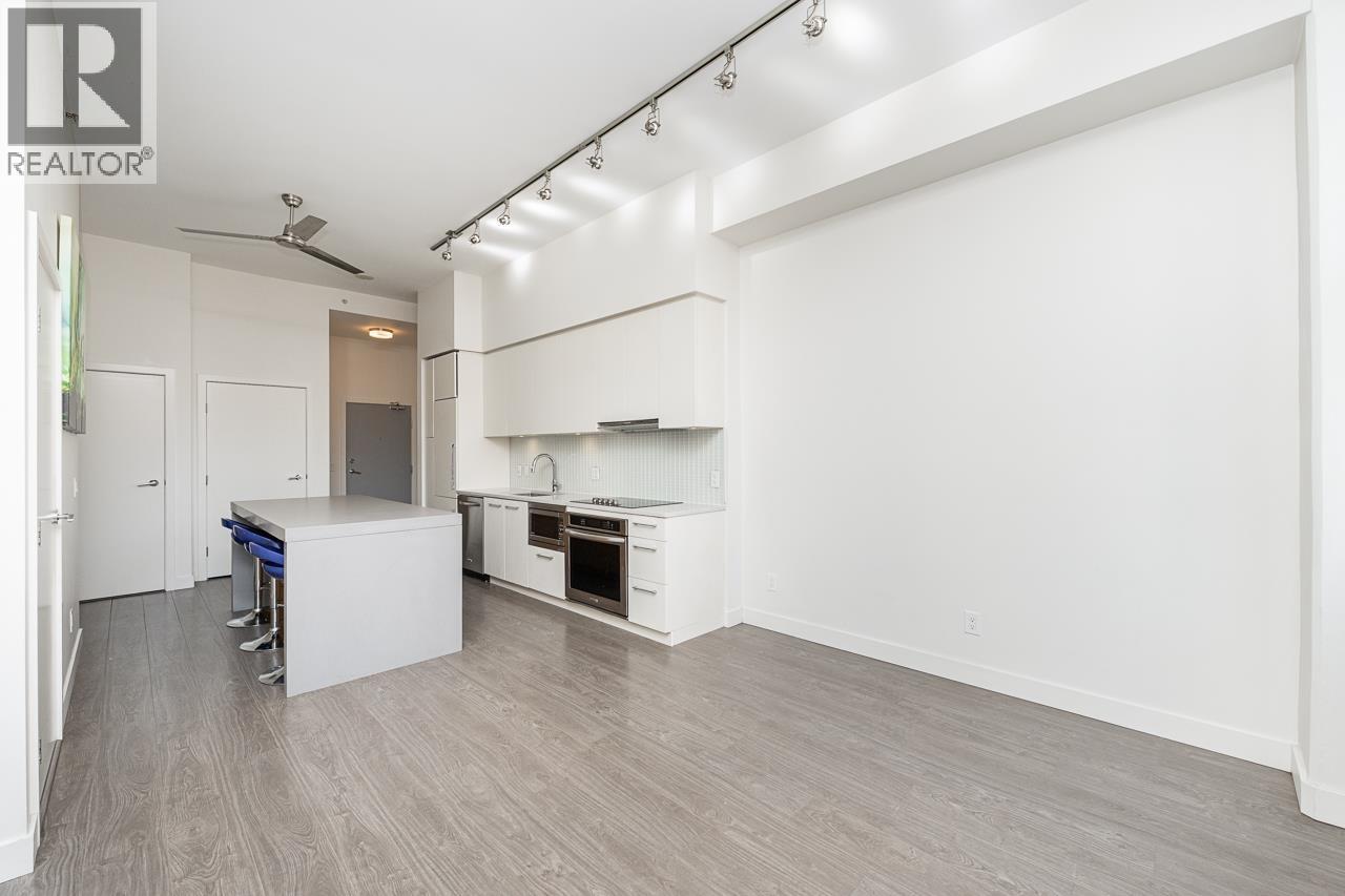 309 668 COLUMBIA STREET, New Westminster