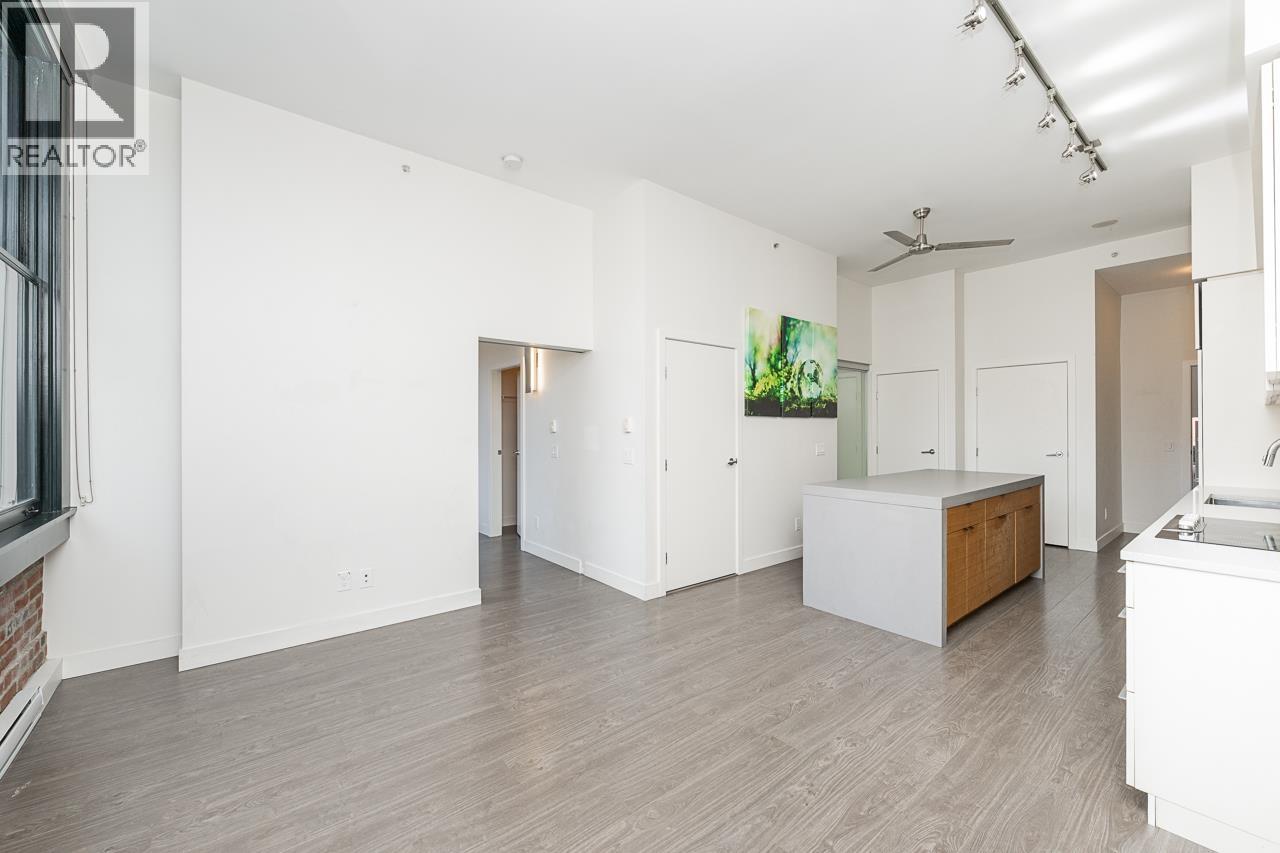 309 668 COLUMBIA STREET, New Westminster