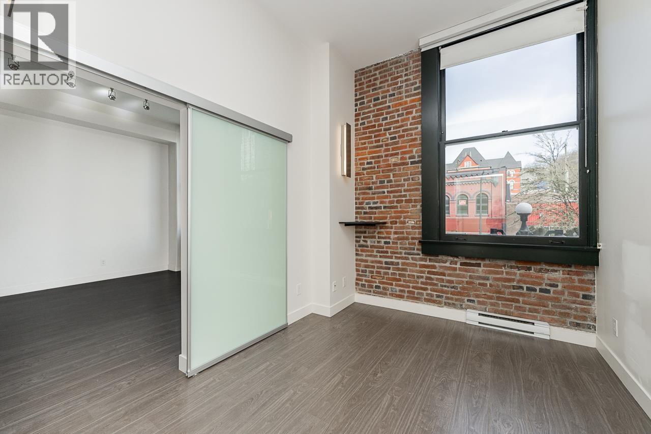 309 668 COLUMBIA STREET, New Westminster