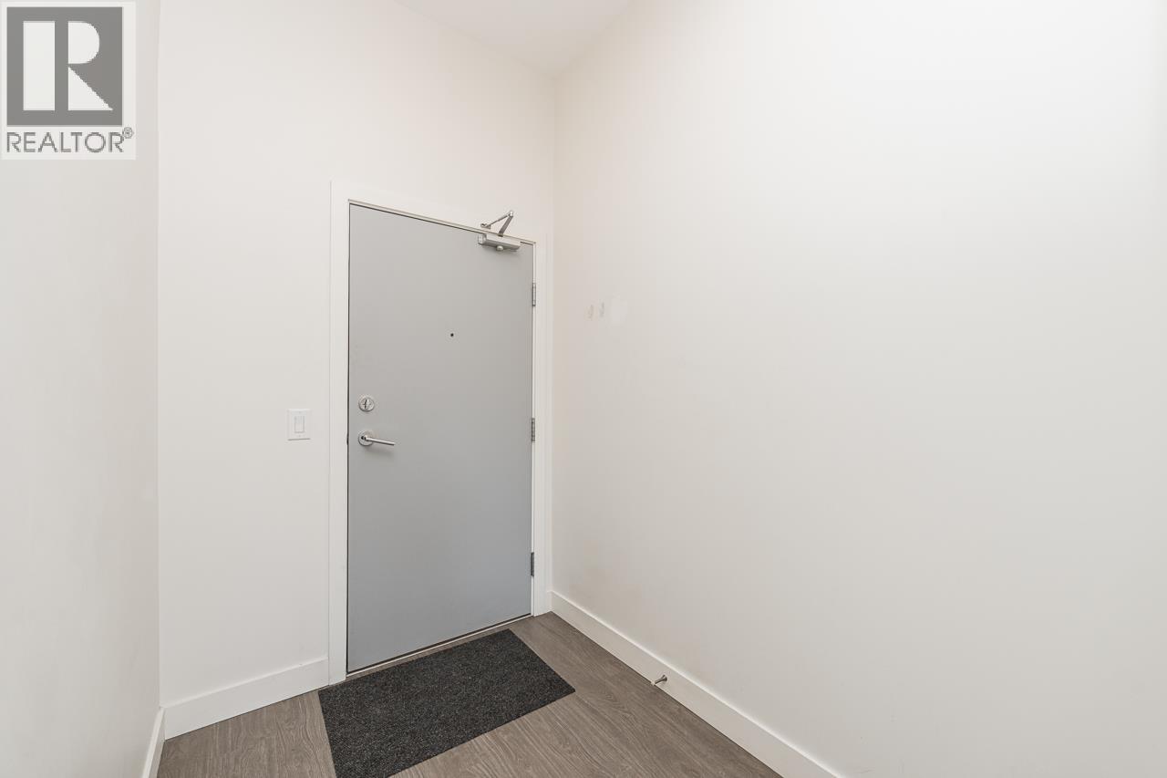 309 668 COLUMBIA STREET, New Westminster