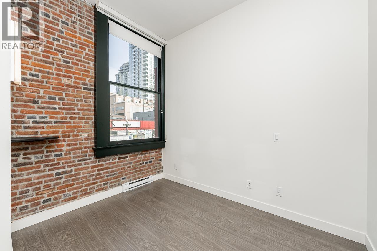 309 668 COLUMBIA STREET, New Westminster