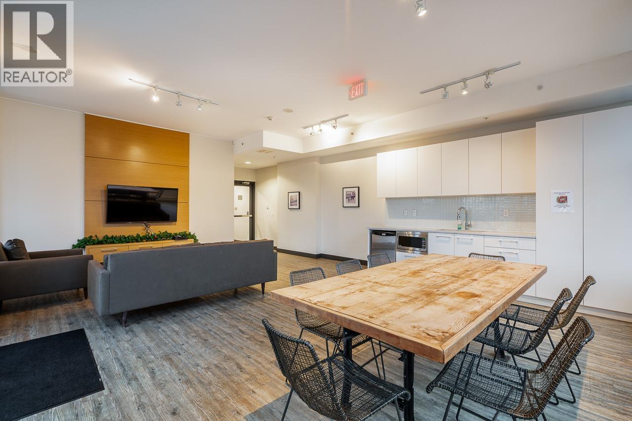 309 668 COLUMBIA STREET, New Westminster