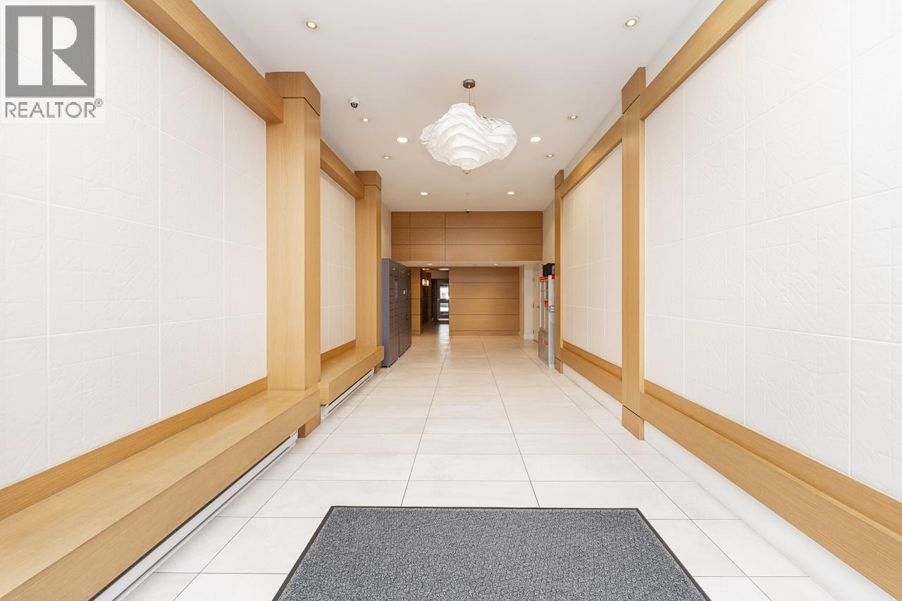 309 668 COLUMBIA STREET, New Westminster