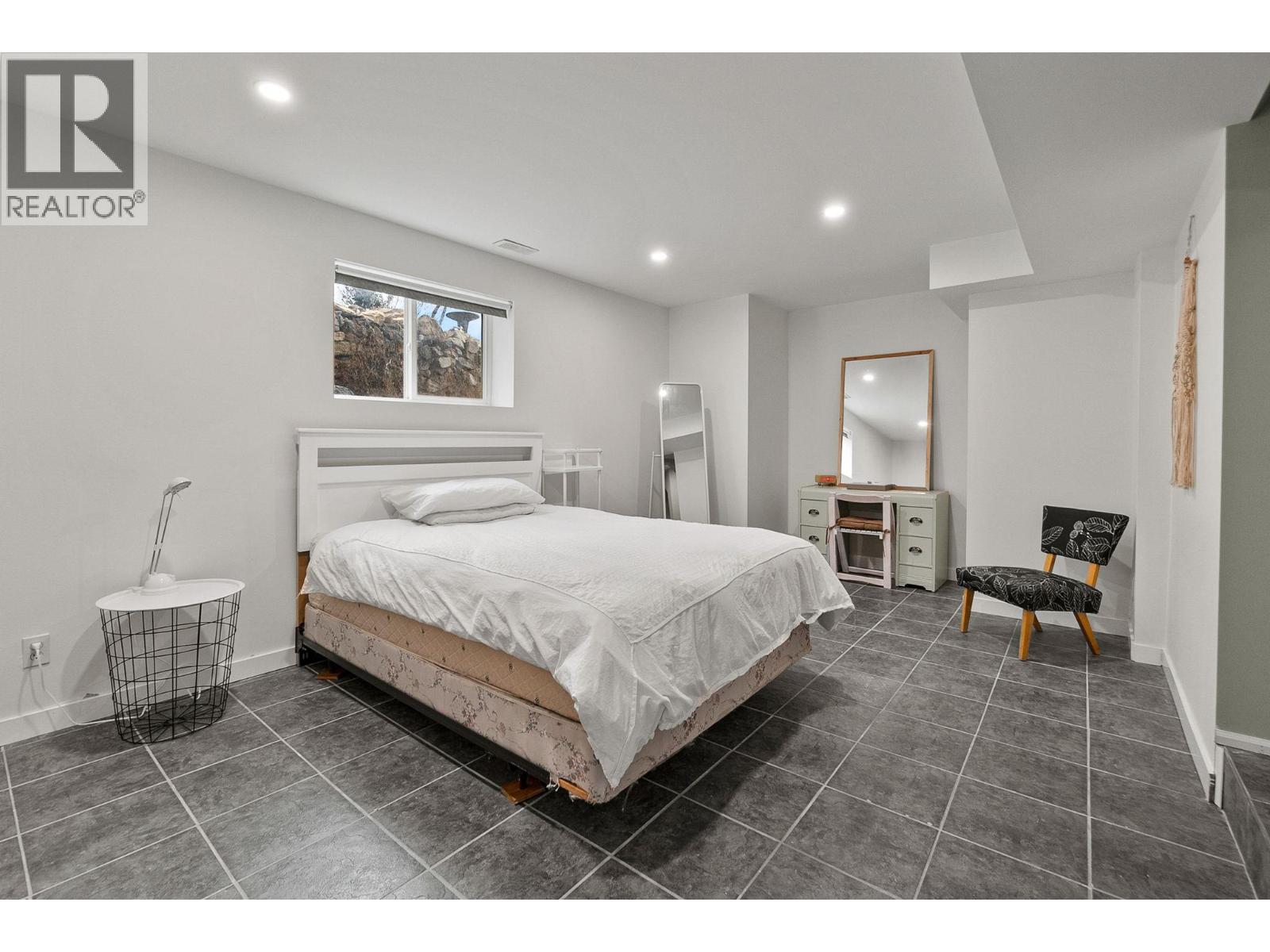  712 Creekside Road, Penticton