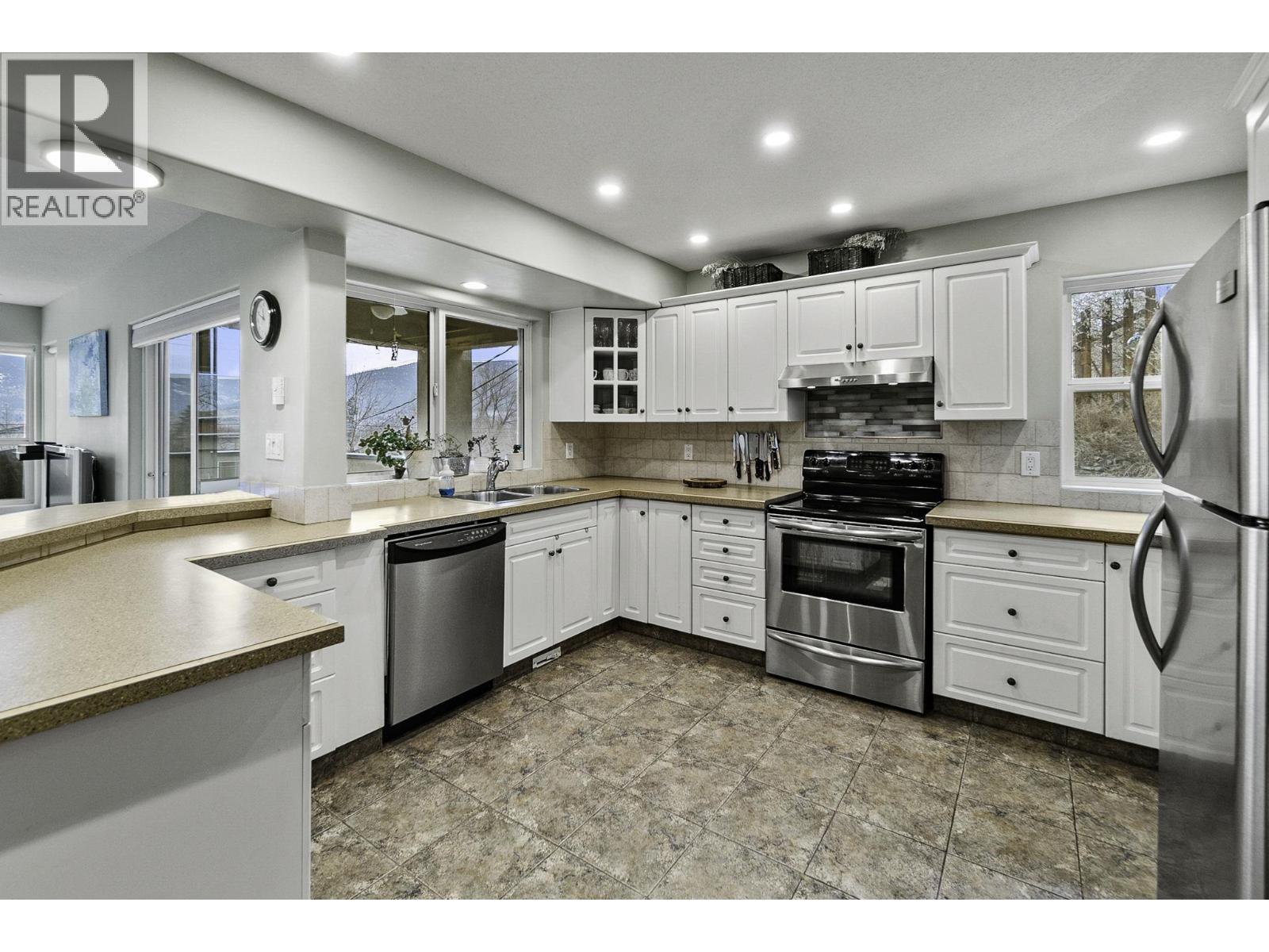  712 Creekside Road, Penticton