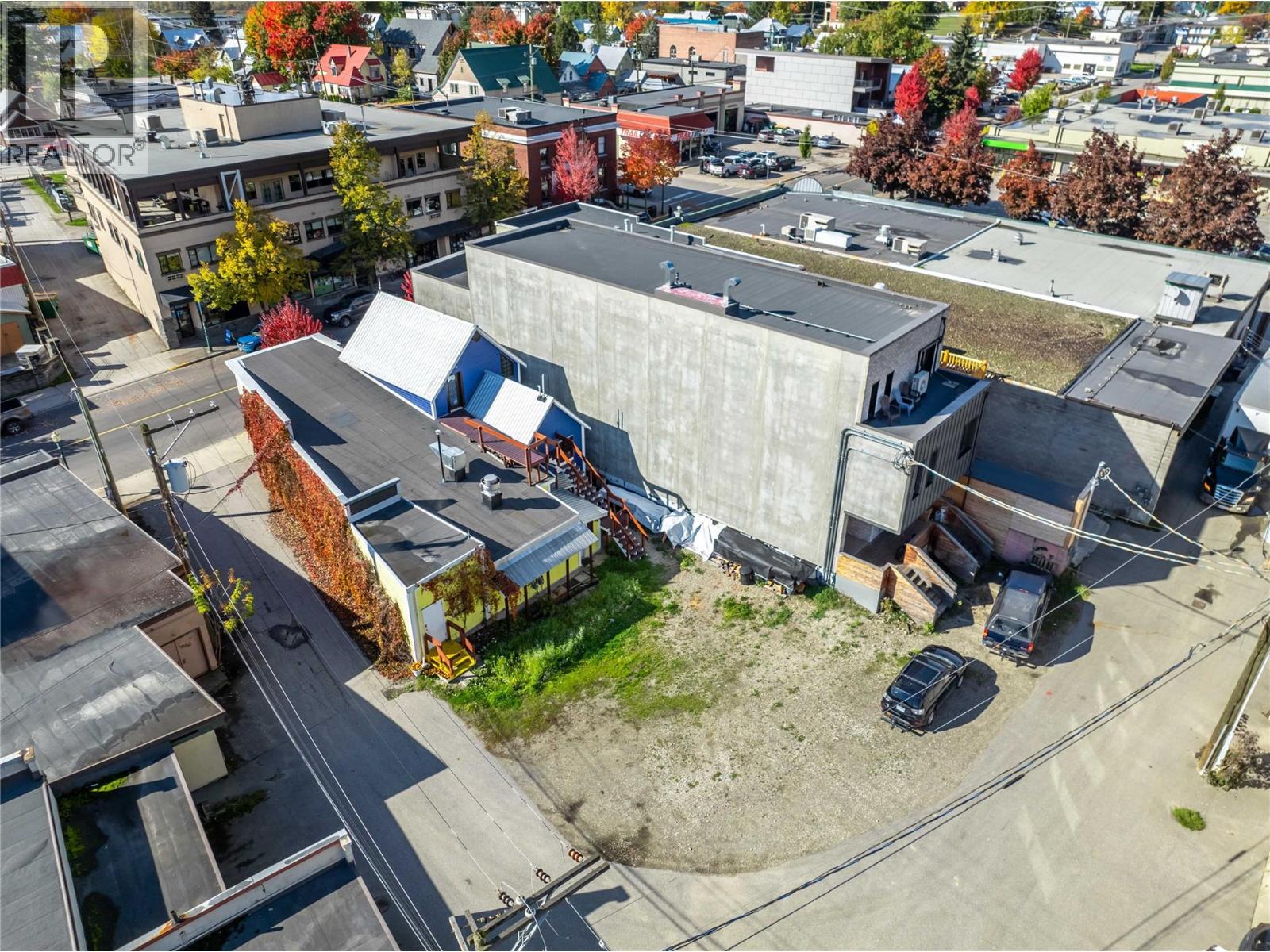 304 First Street W - 32