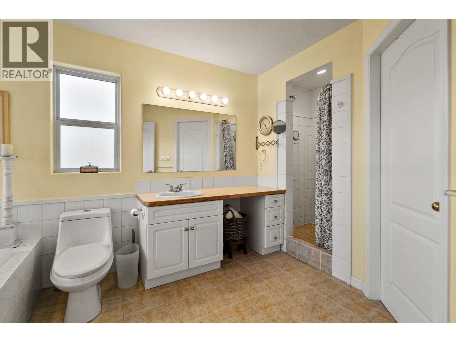  712 Creekside Road, Penticton