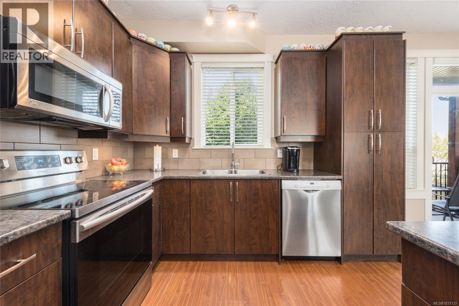 #12 3101 CLIFFS RD - Image 2