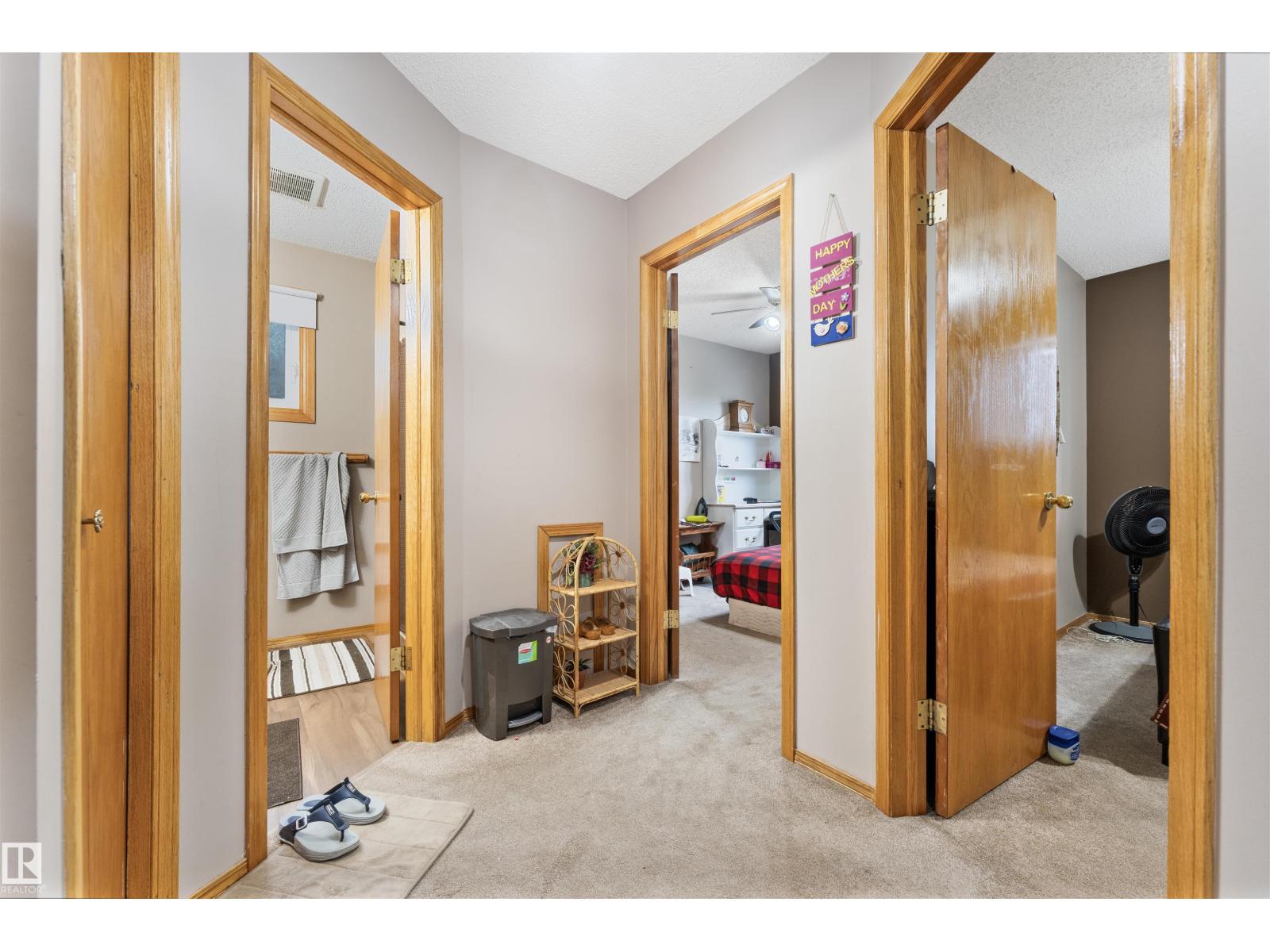 4231 32 AV NW, Edmonton