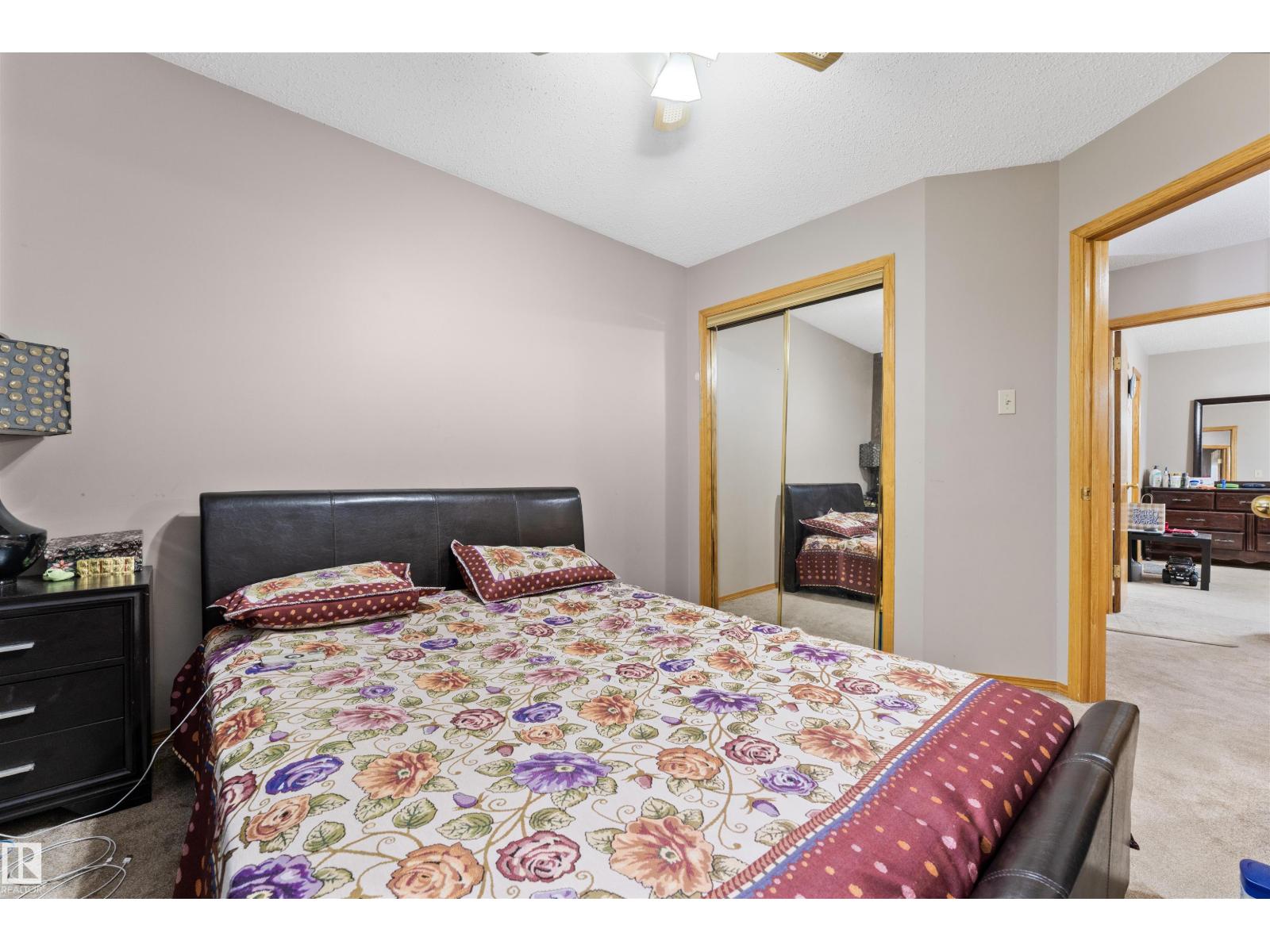 4231 32 AV NW, Edmonton