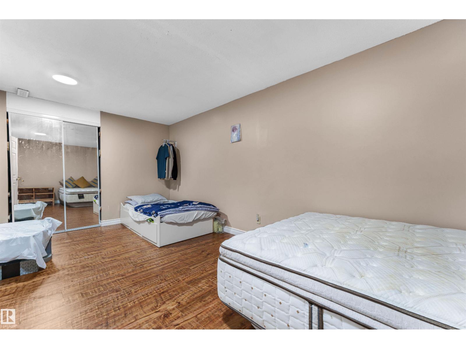 4231 32 AV NW, Edmonton