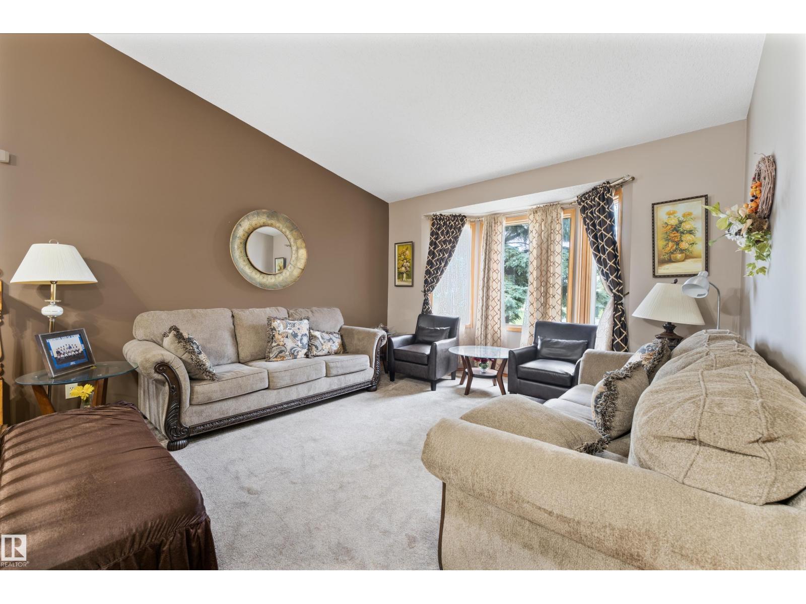 4231 32 AV NW, Edmonton